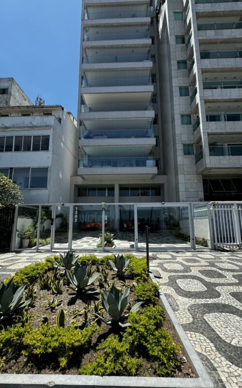 Edifício Condado de Jares — exterior
