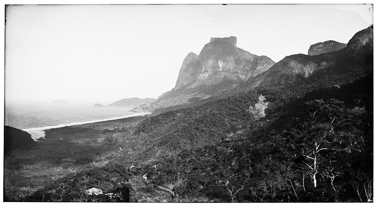 Historic view of São Conrado, Rio de Janeiro — the setting of this building in earlier decades