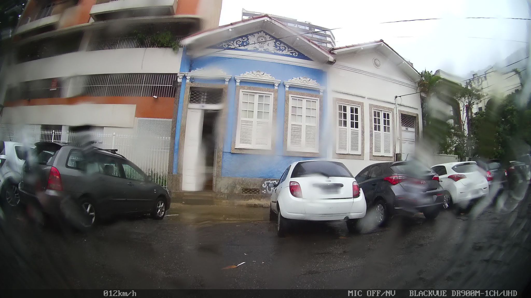 Street-level view near Antônio José, Botafogo