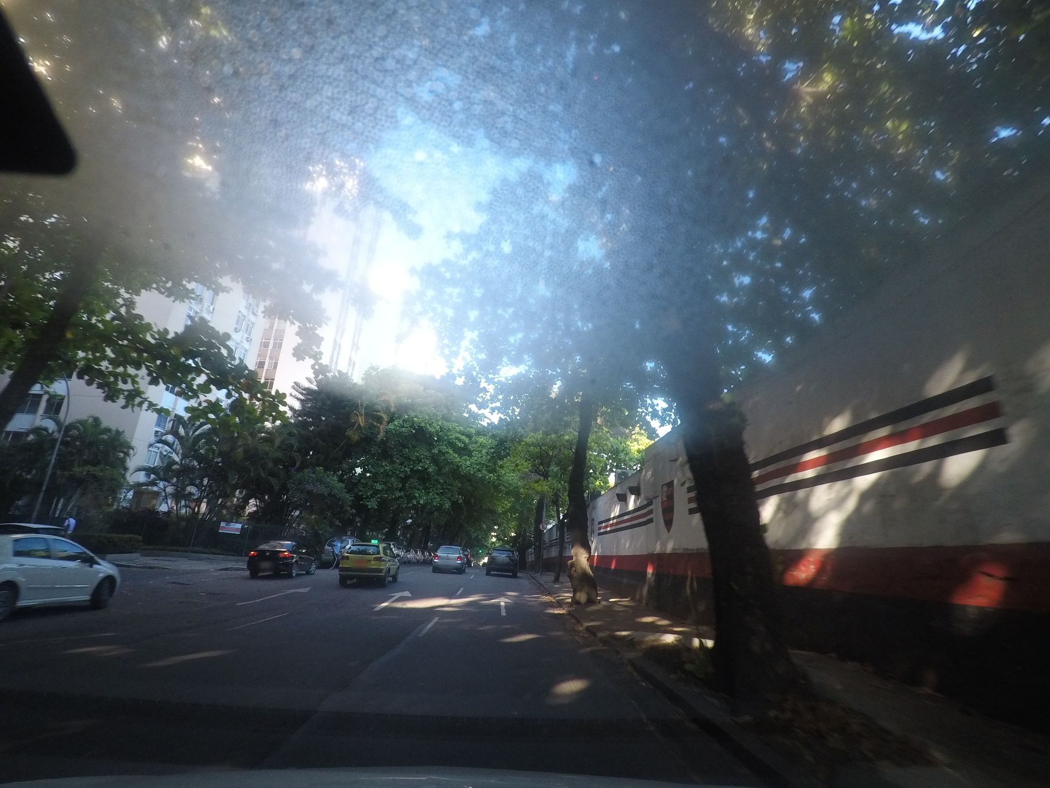 Street-level view near Arquibancada, Leblon