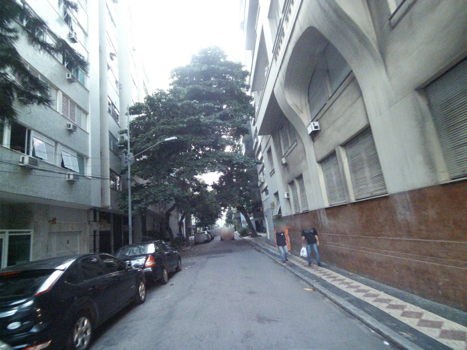Street-level view near Assaré, Flamengo