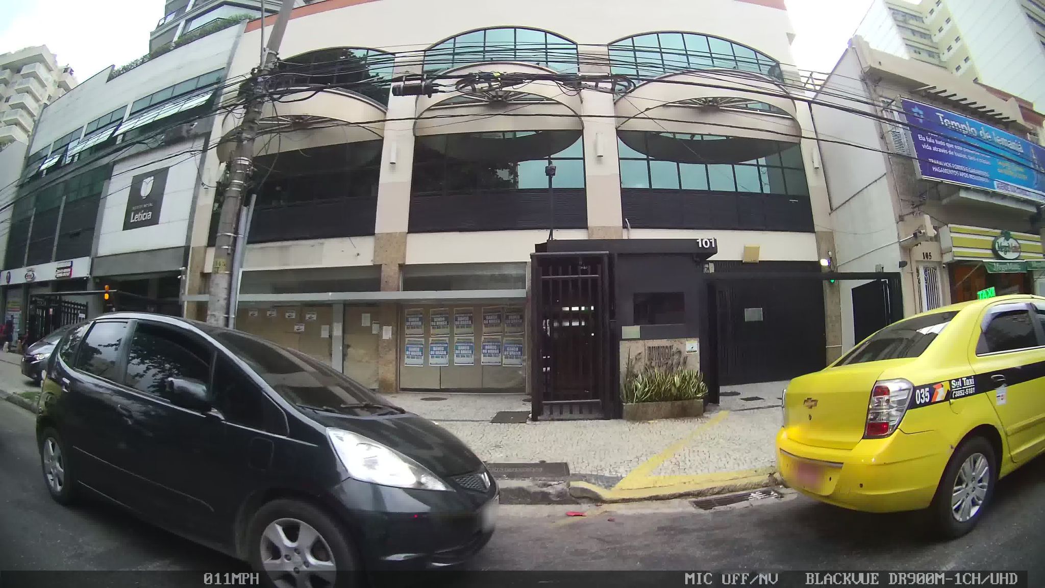Street-level view near Botafogo Easy Way, Botafogo