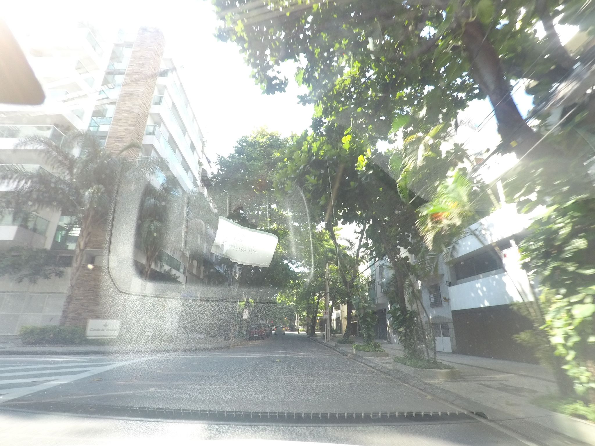 Street-level view near Caceres, Leblon