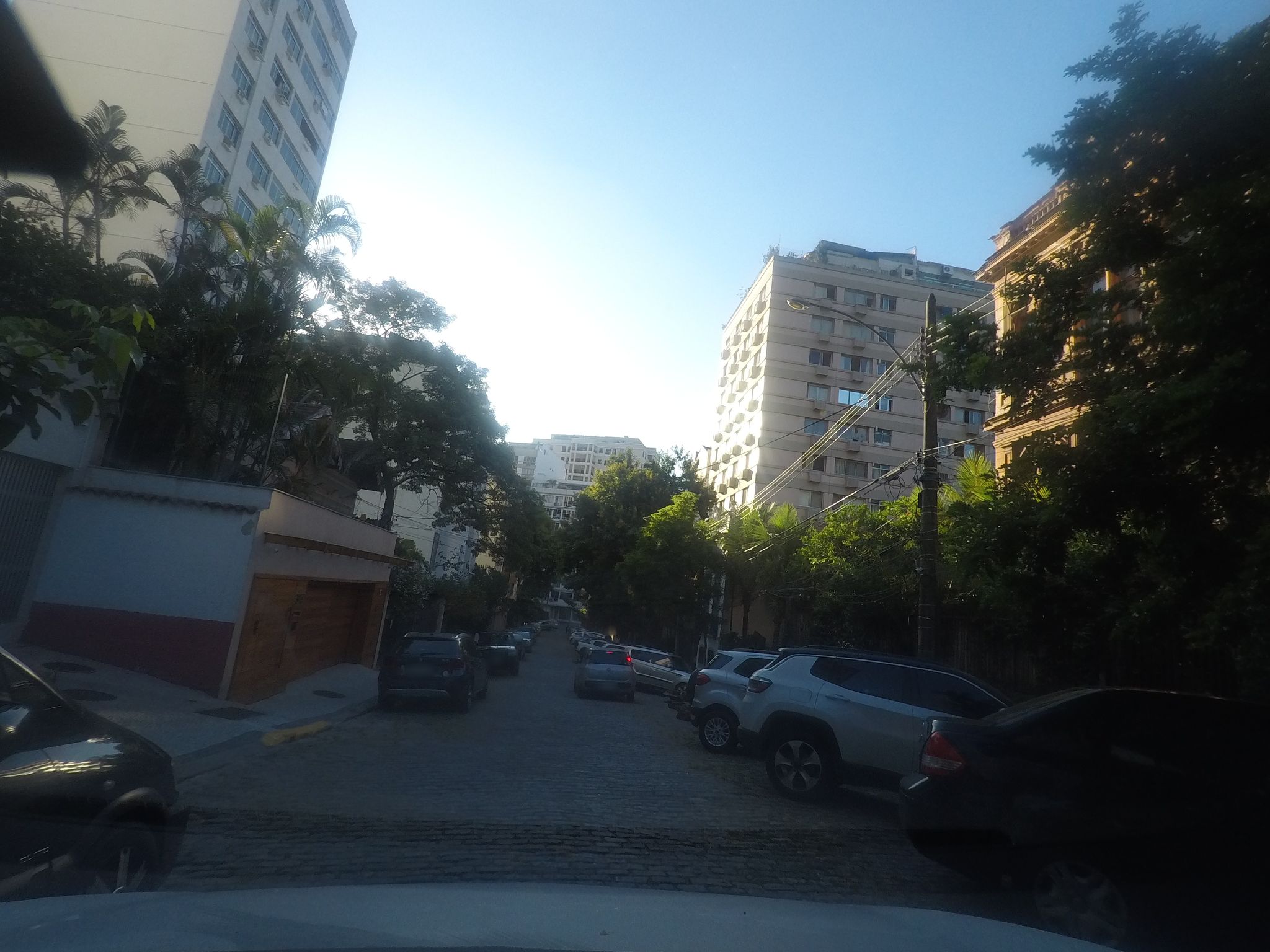Street-level view near Casa da Alforia, Laranjeiras