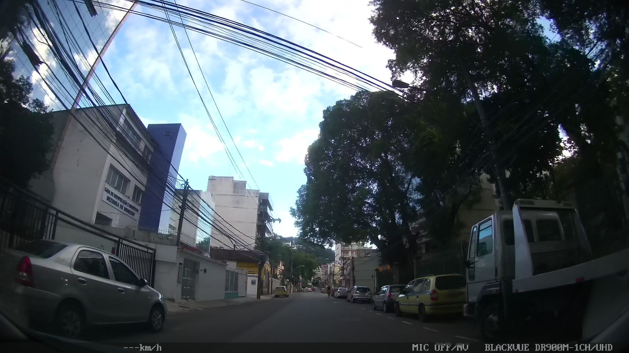Street-level view near Casa de Recuperação e Benefícios Bezerra de Menezes, Botafogo