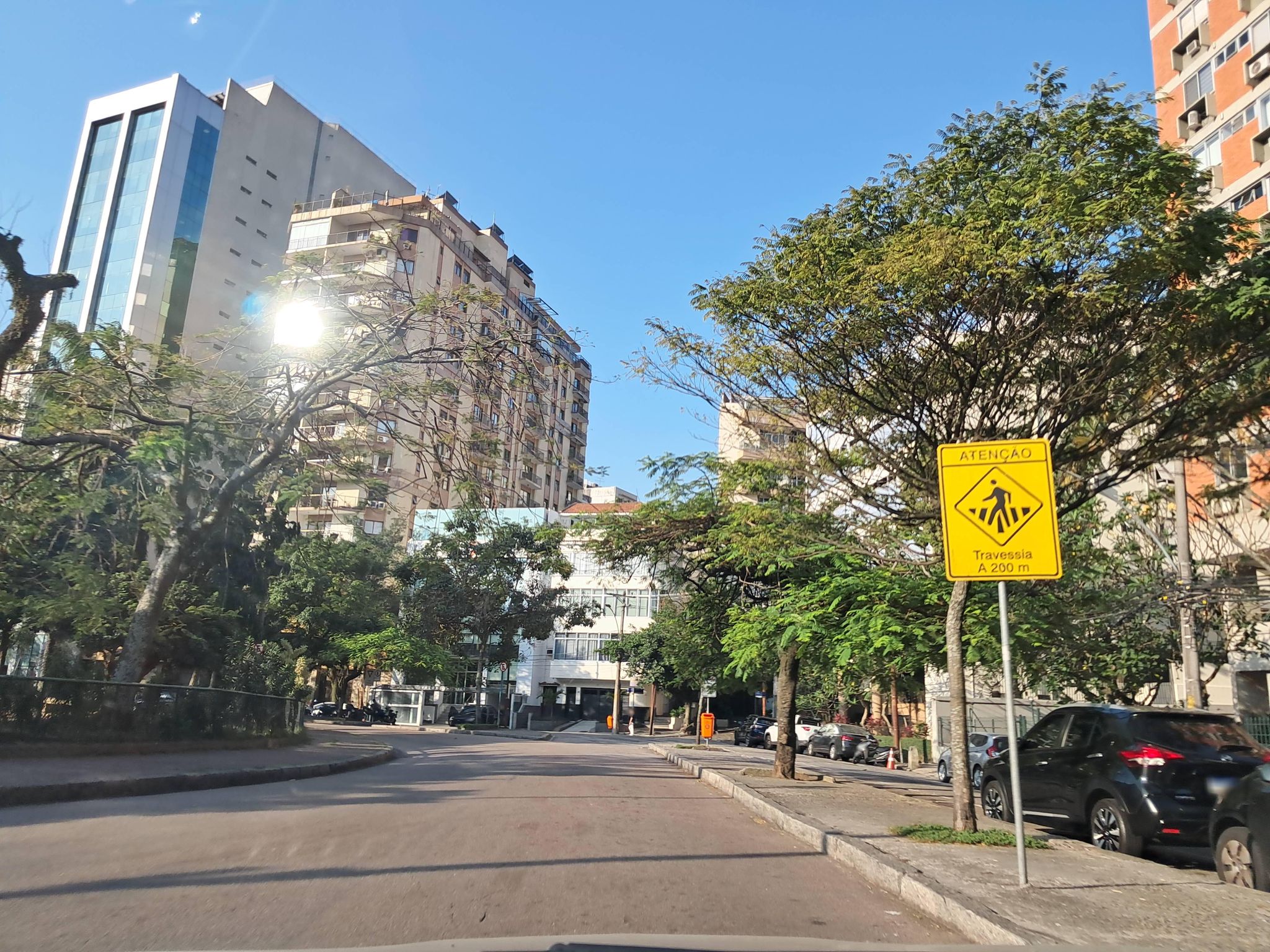 Street-level view near Castelo Sant Angelo, Humaitá