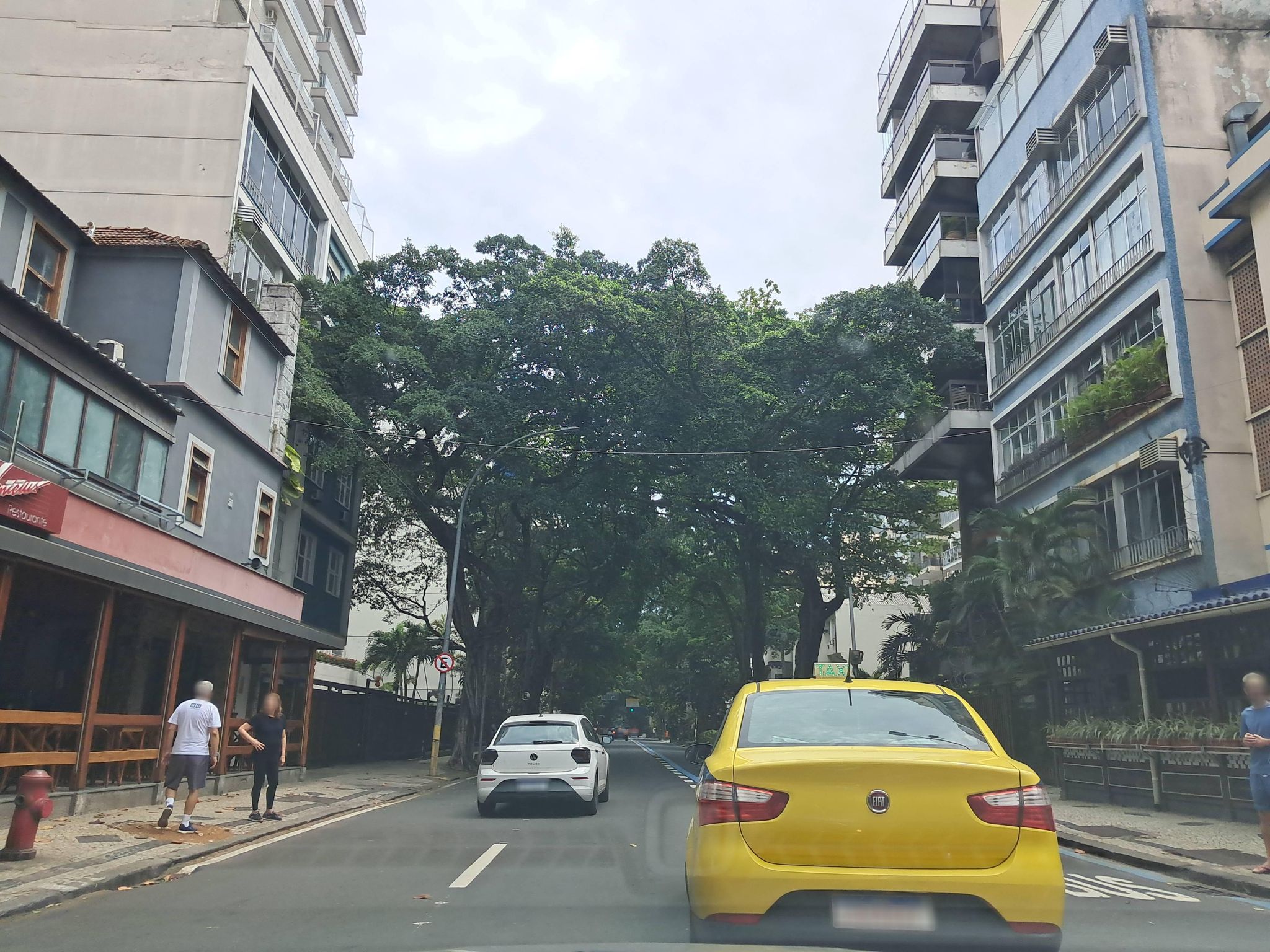 Street-level view near Chateau de Barbiron, Ipanema