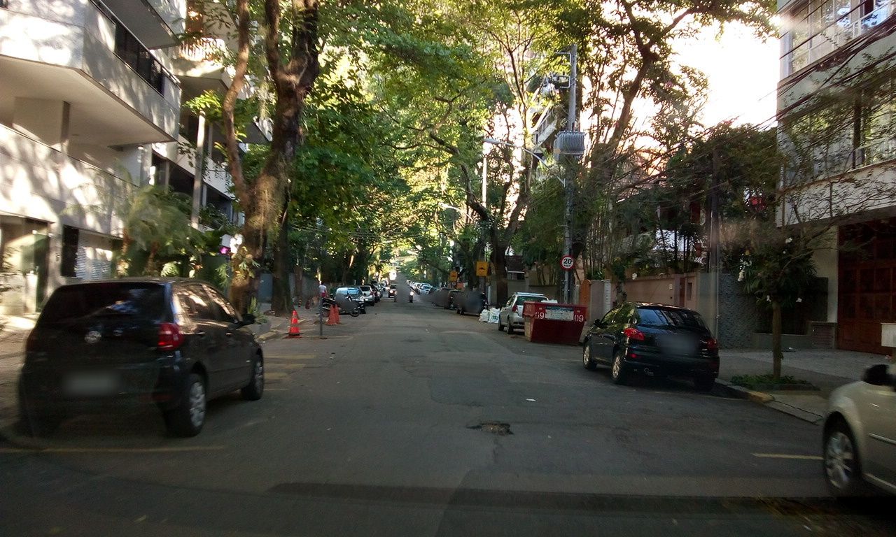 Street-level view near Chateau de La Princesse, Humaitá