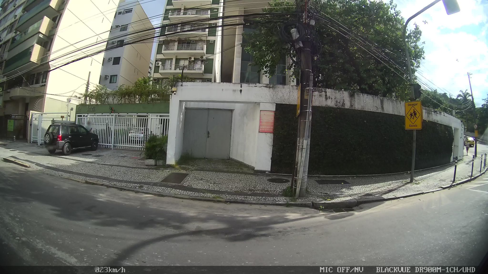 Street-level view near Clássico Botafogo, Botafogo