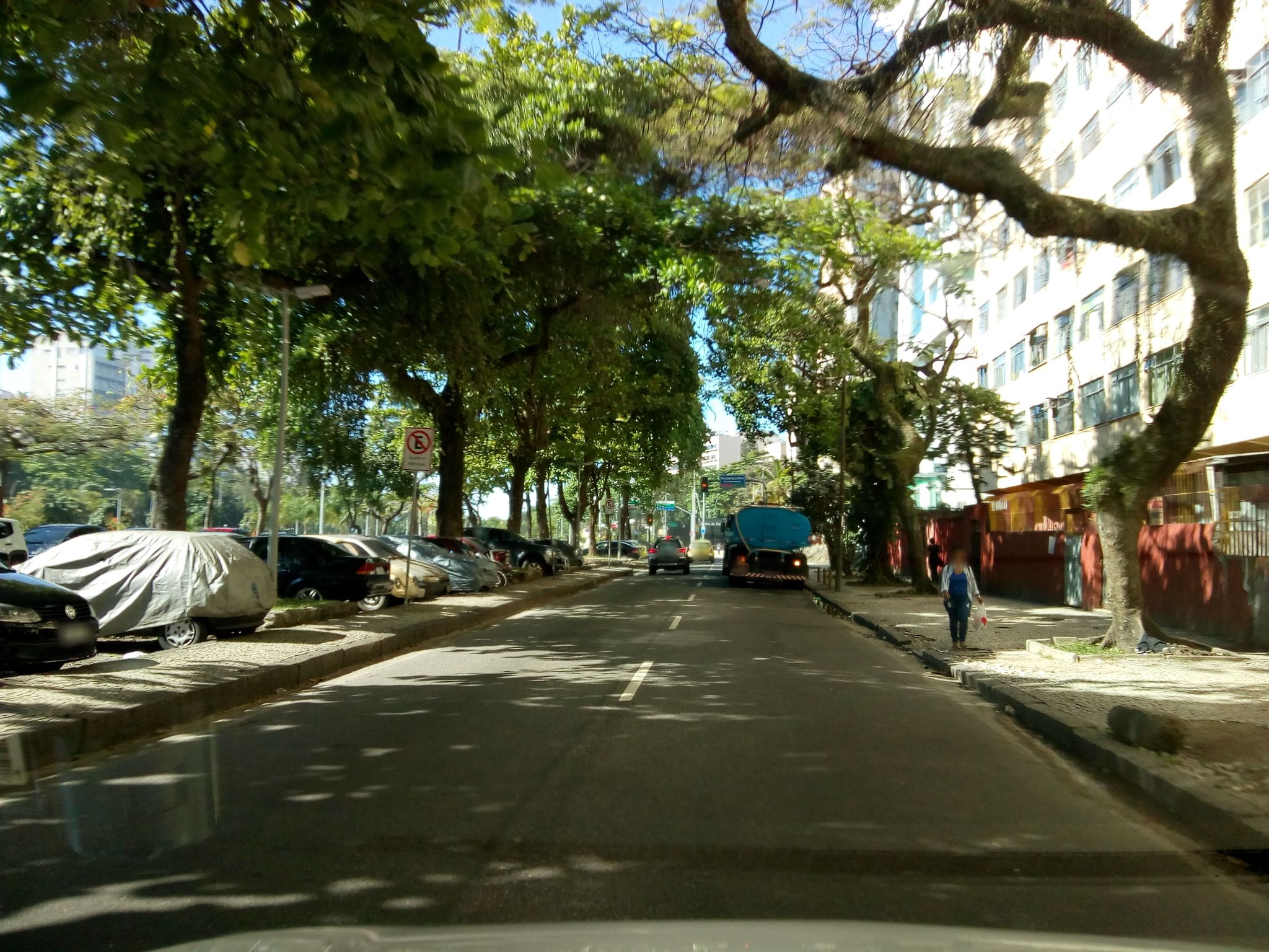 Street-level view near Condomínio Cruzada, Leblon