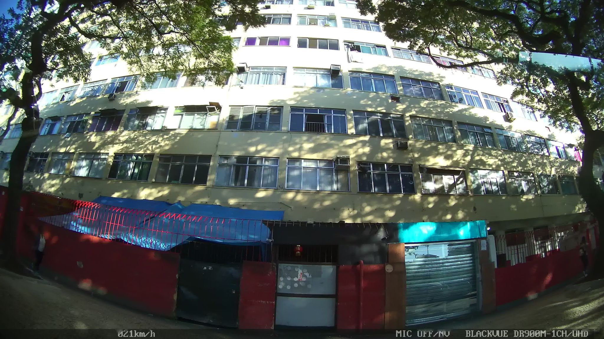 Street-level view near Condomínio Cruzada, Lagoa