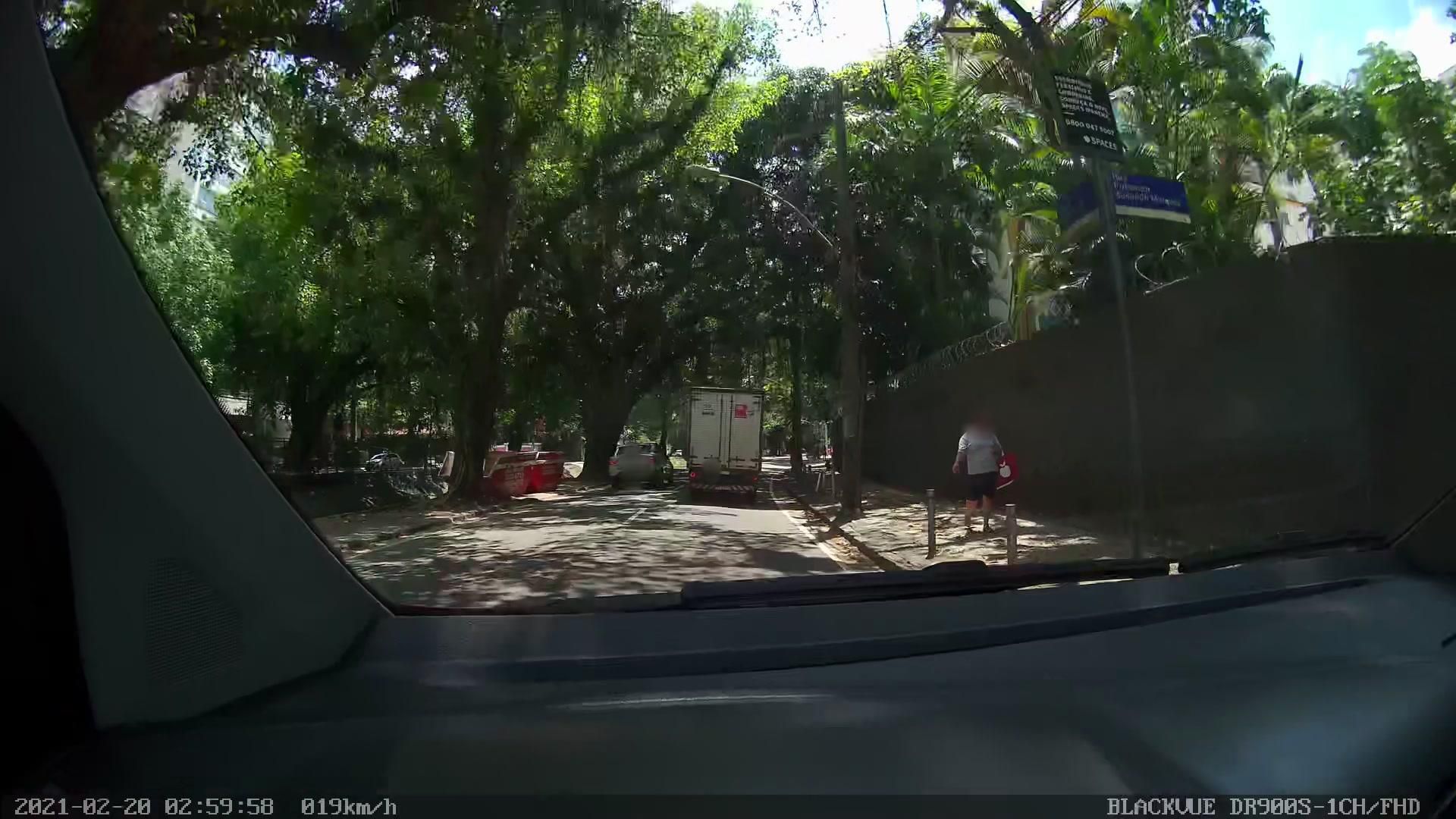 Street-level view near Consulado Geral da Federação Russa, Gávea
