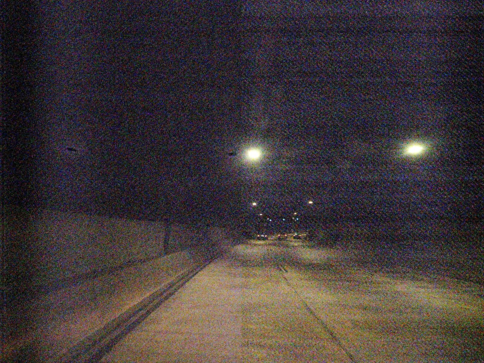 Street-level view near Deposito de Água, Centro