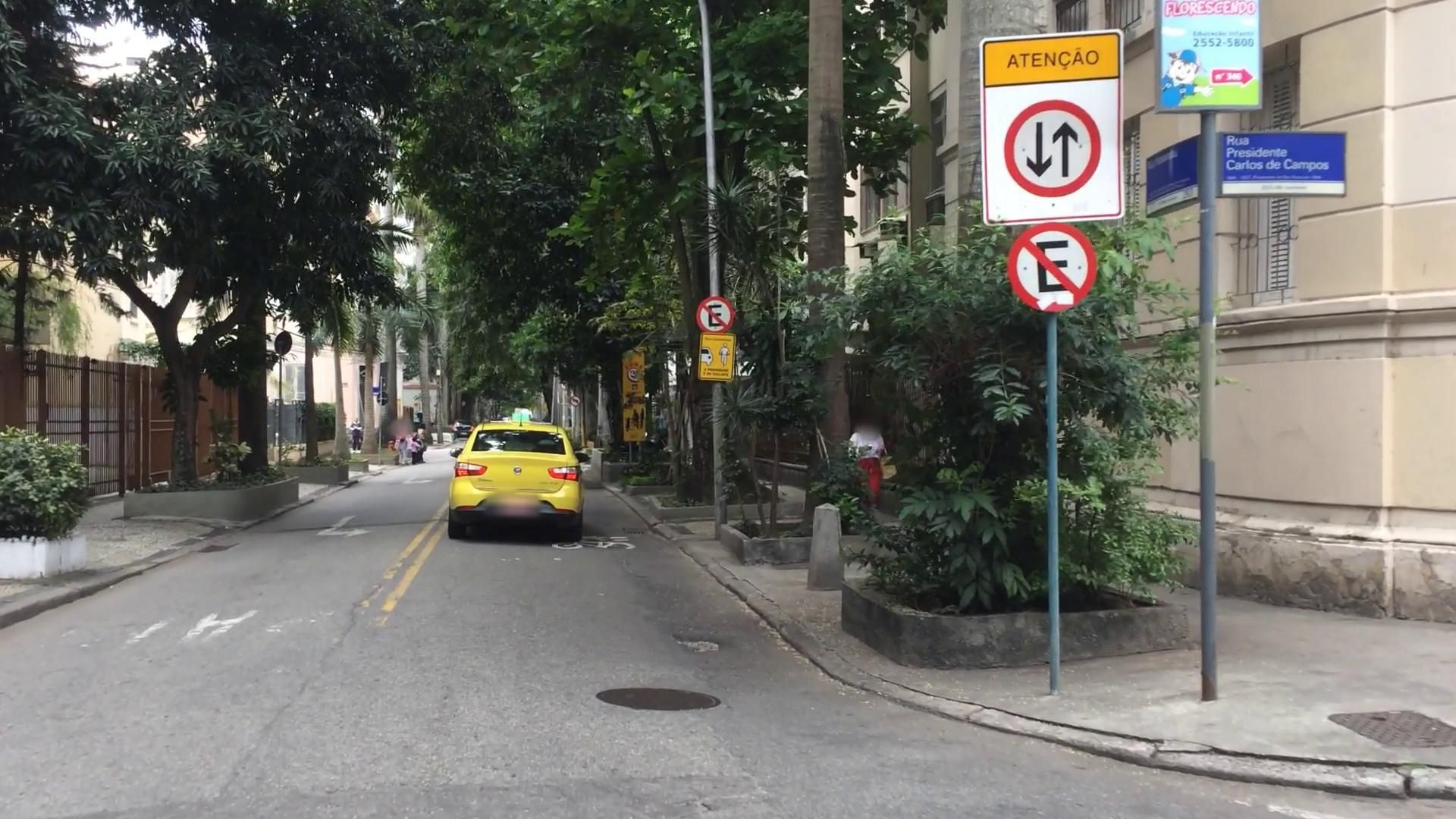 Street-level view near Diderot, Flamengo