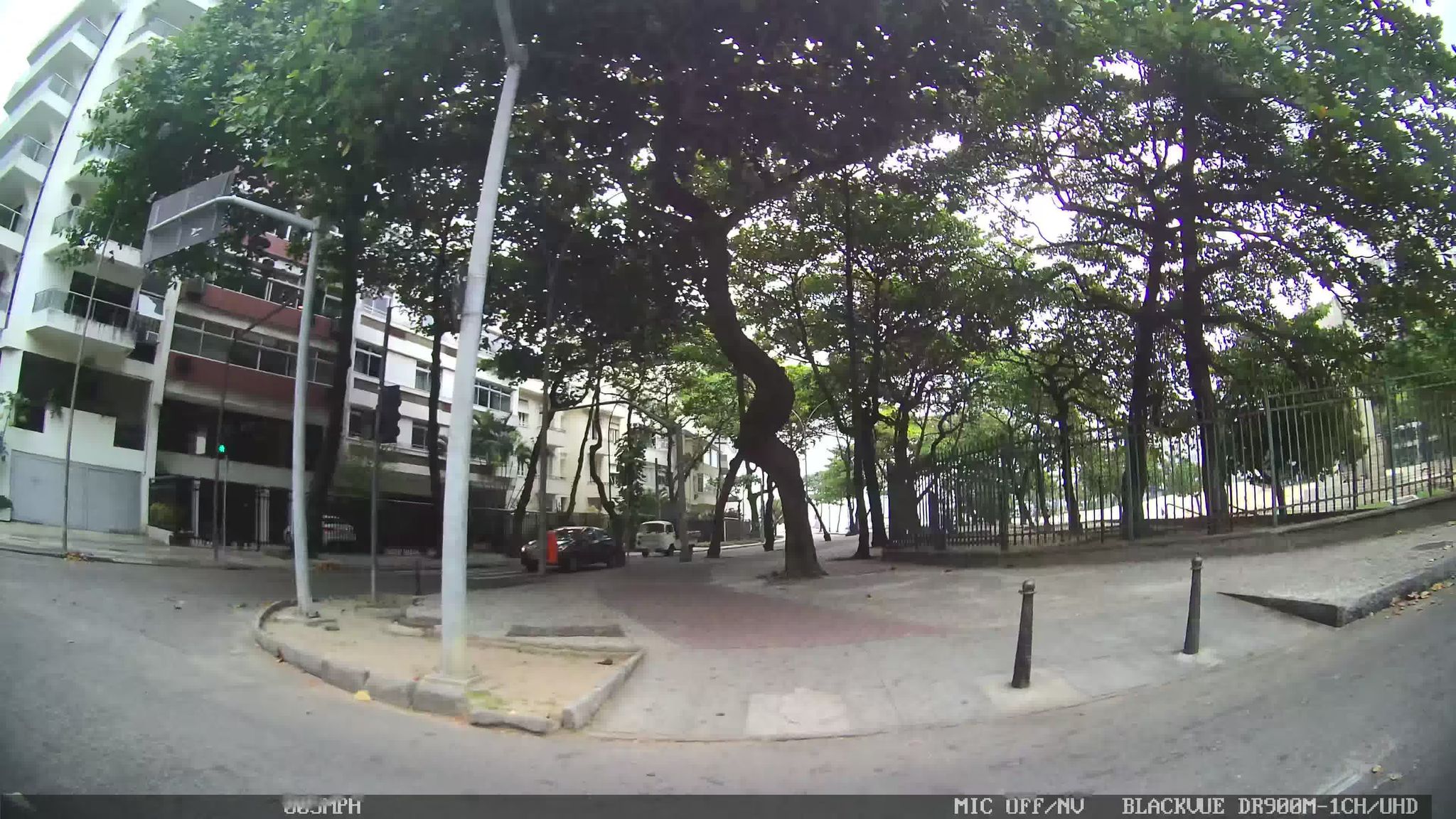 Street-level view near Dom Raymundo, Ipanema