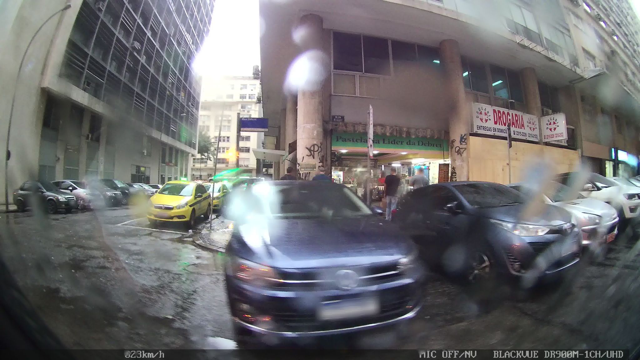Street-level view near Ed. Antonio Severo, Centro