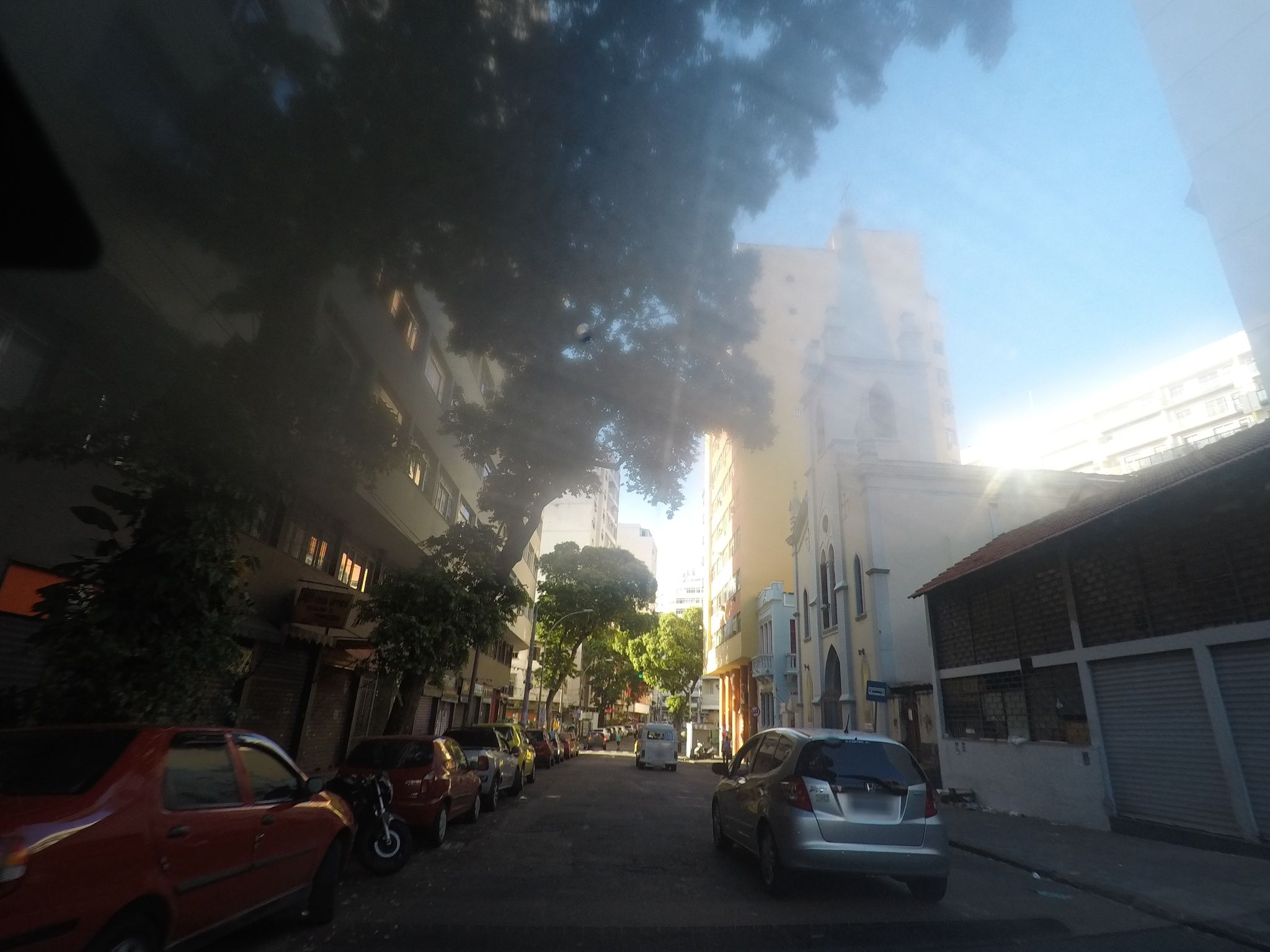 Street-level view near Ed. Caninde, Centro