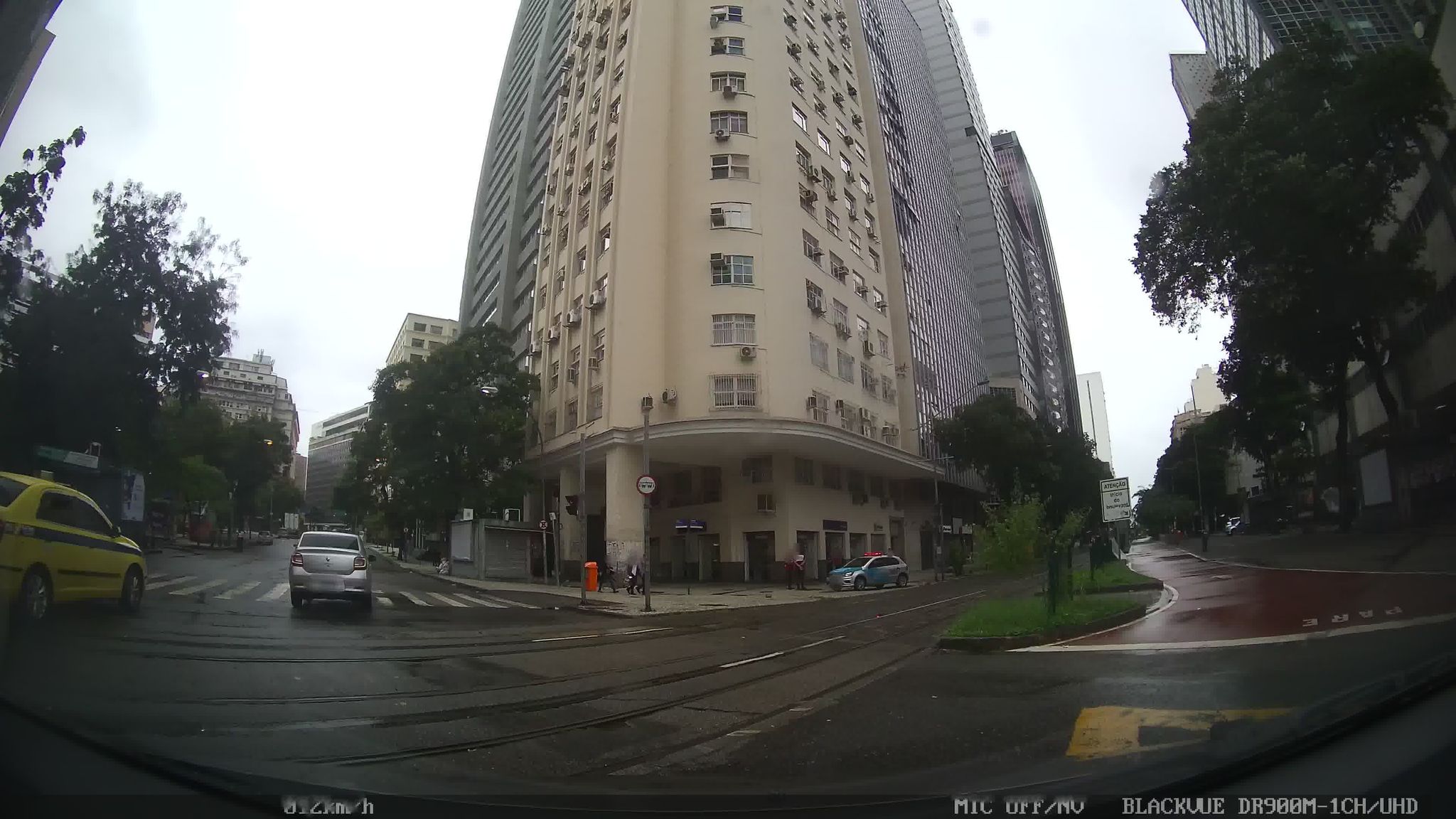Street-level view near Ed. Cardeal Arco Verde, Centro