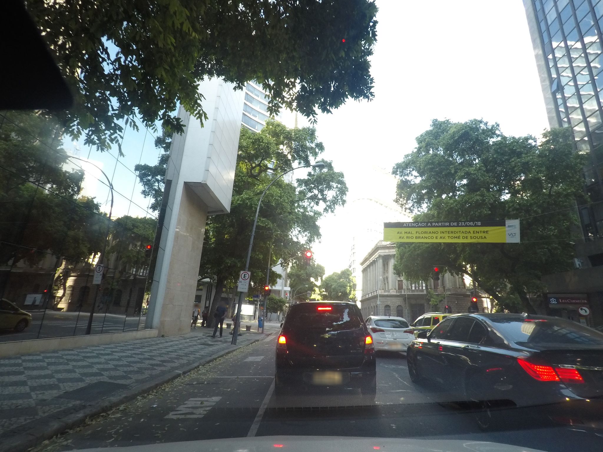 Street-level view near Ed. Ceppas, Centro