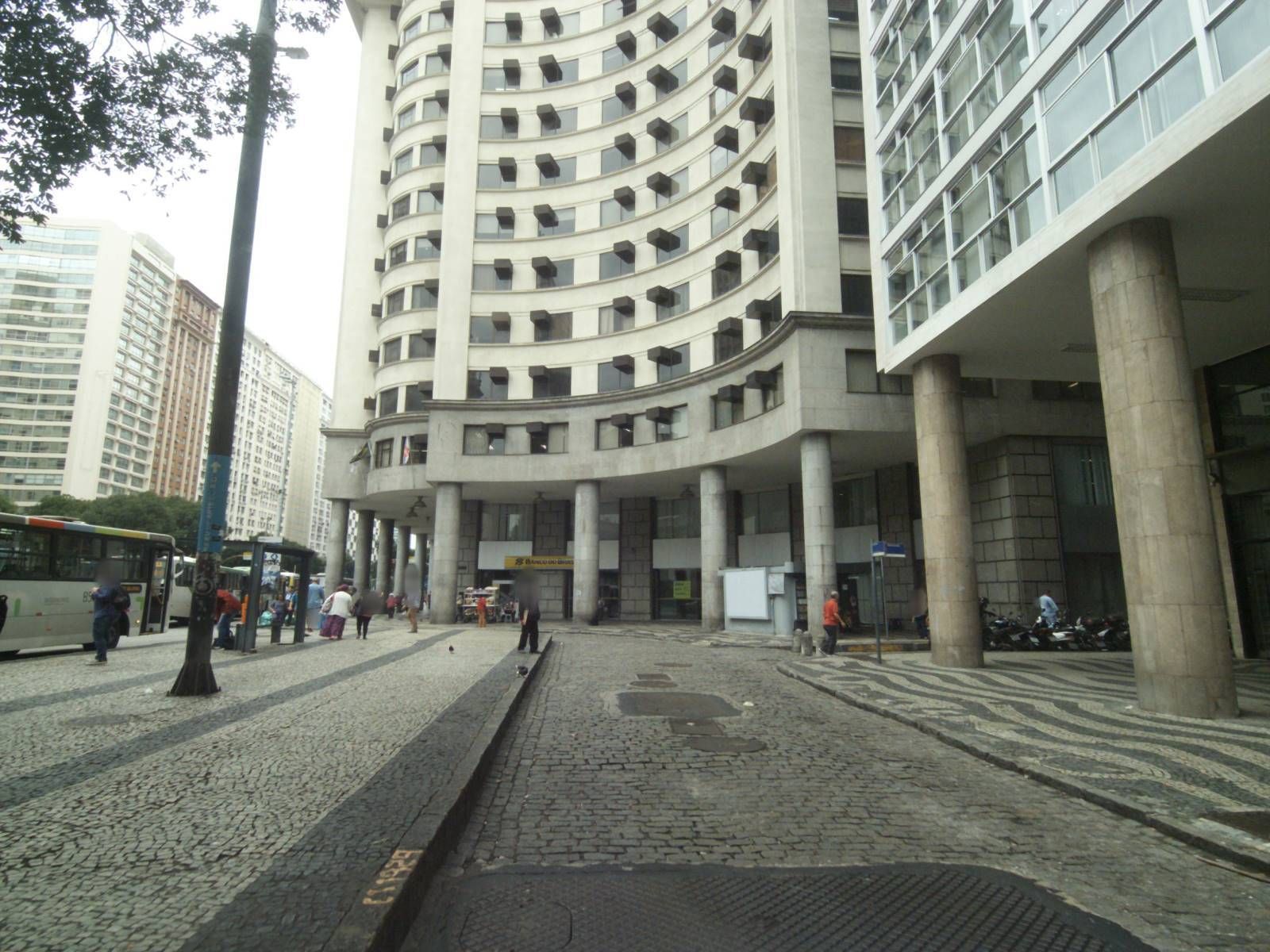 Street-level view near Ed. Clemente Mariani, Centro