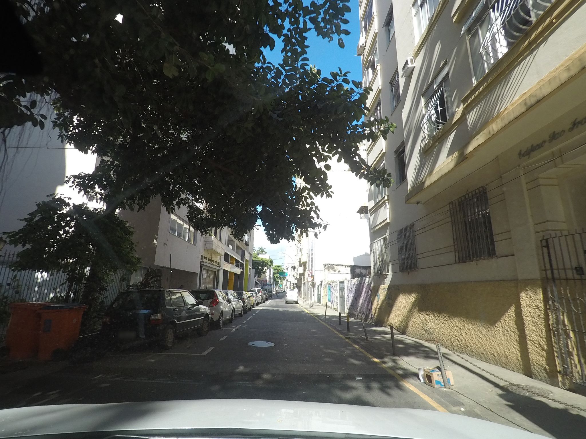 Street-level view near Ed. Conde do Rezende, Centro