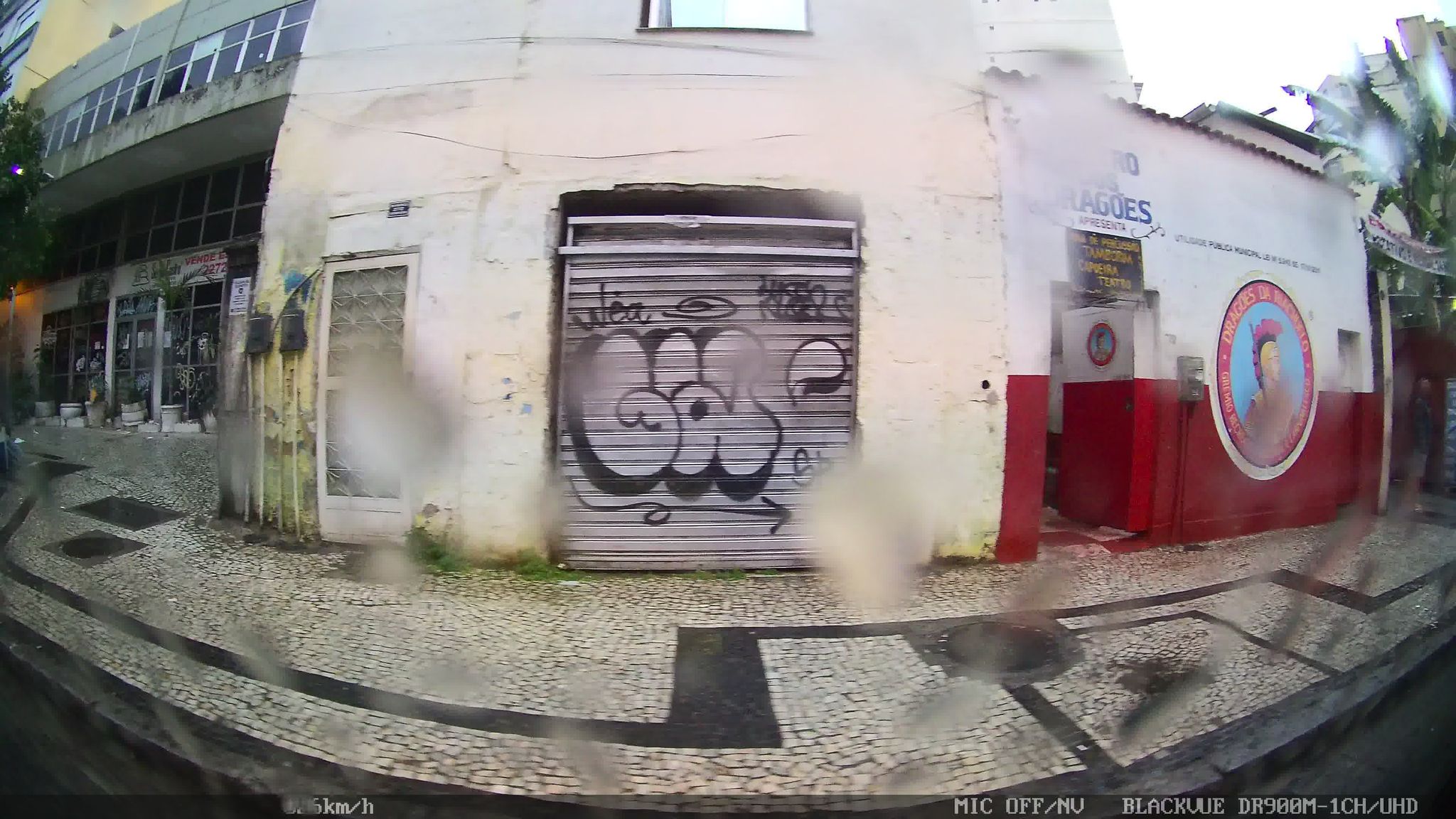 Street-level view near Ed. Dias de Rezende, Centro