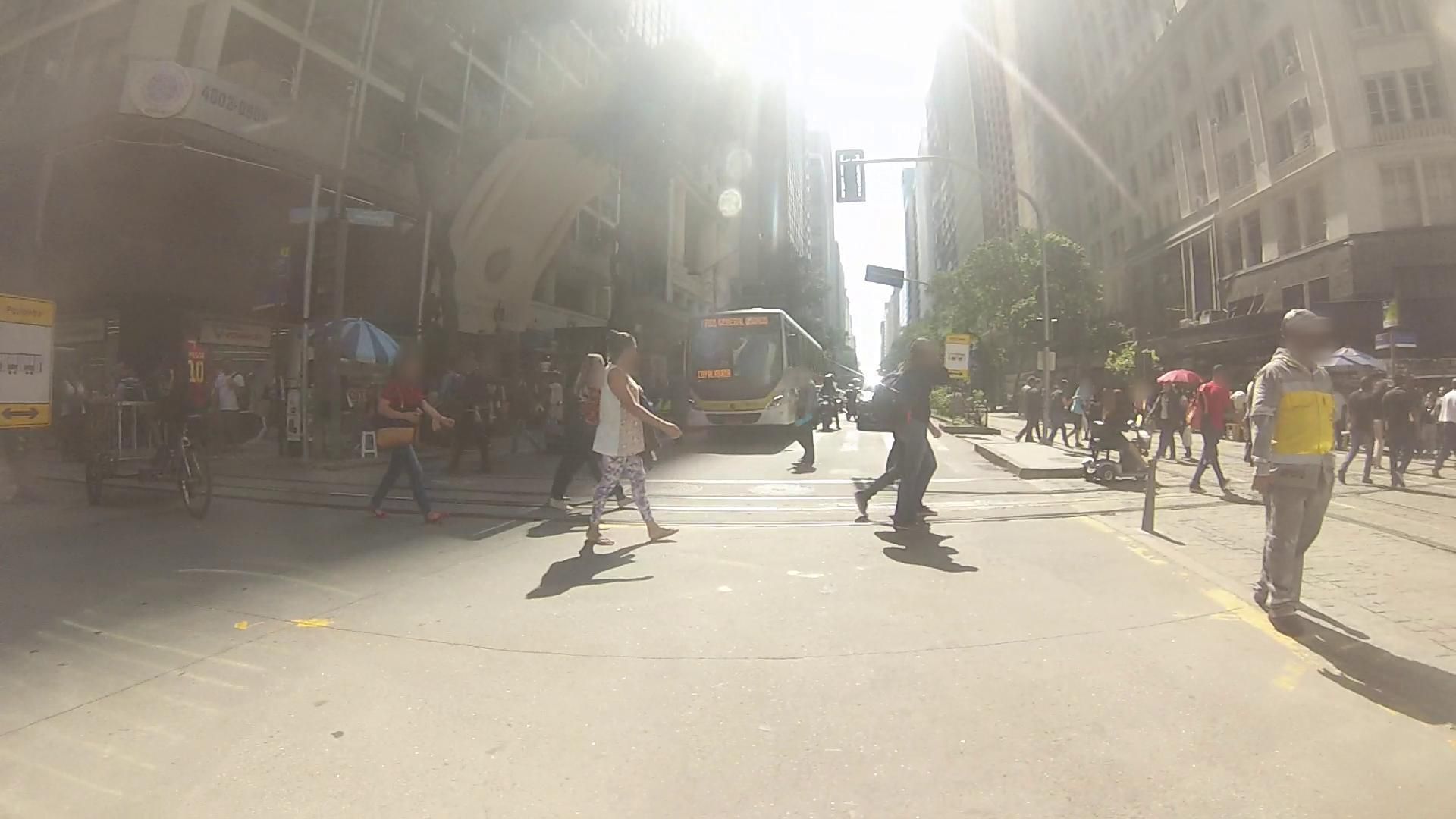 Street-level view near Ed. Edson Passos, Centro