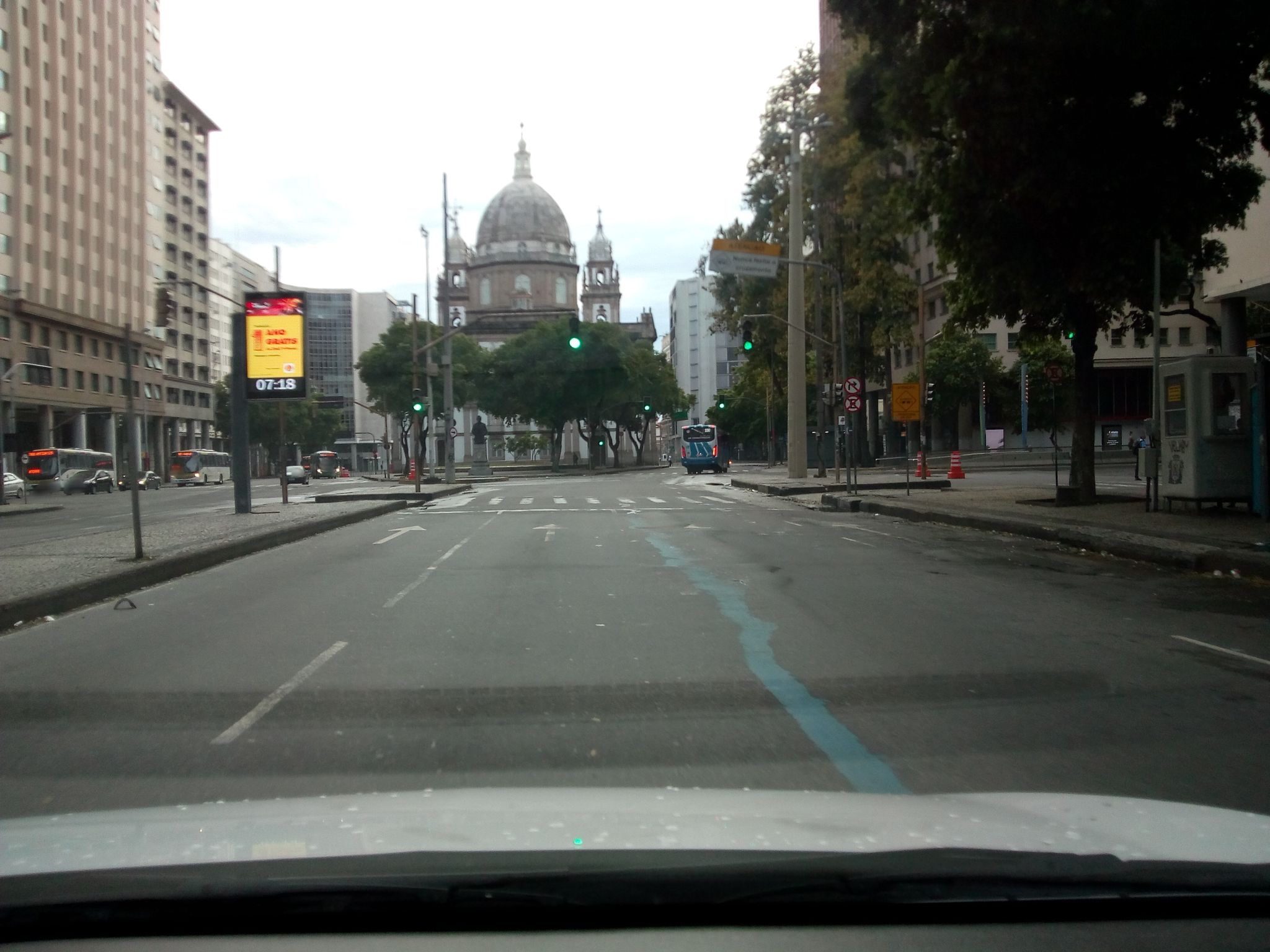 Street-level view near Ed. Herm Stoltz, Centro
