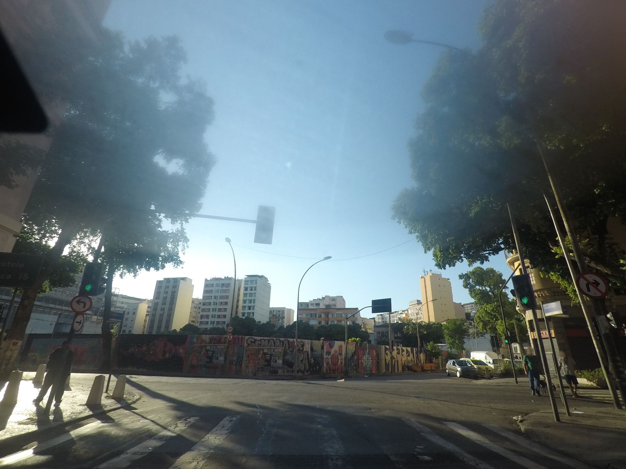 Street-level view near Ed. Jati, Centro