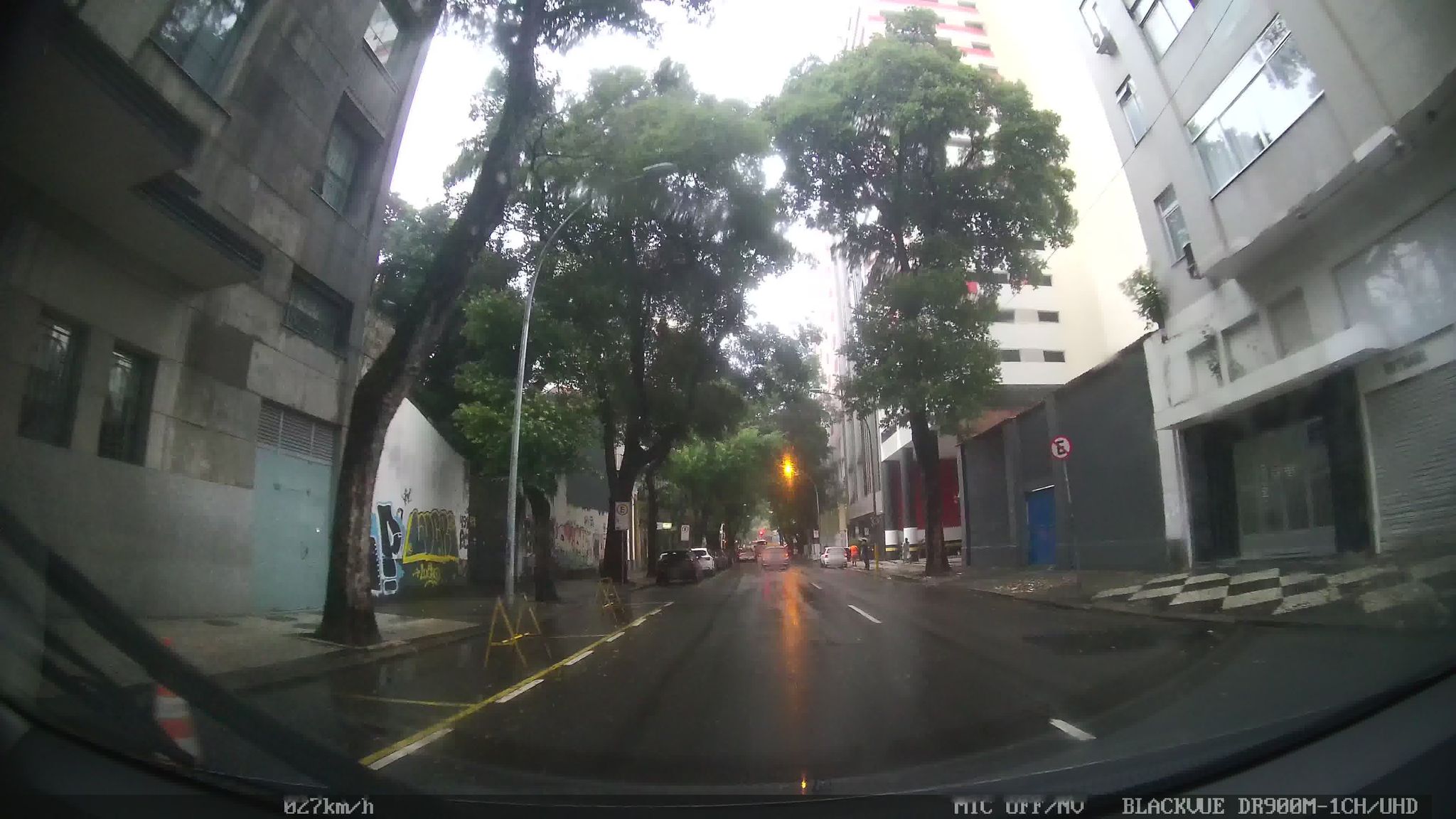 Street-level view near Ed. João de Oliveira, Centro