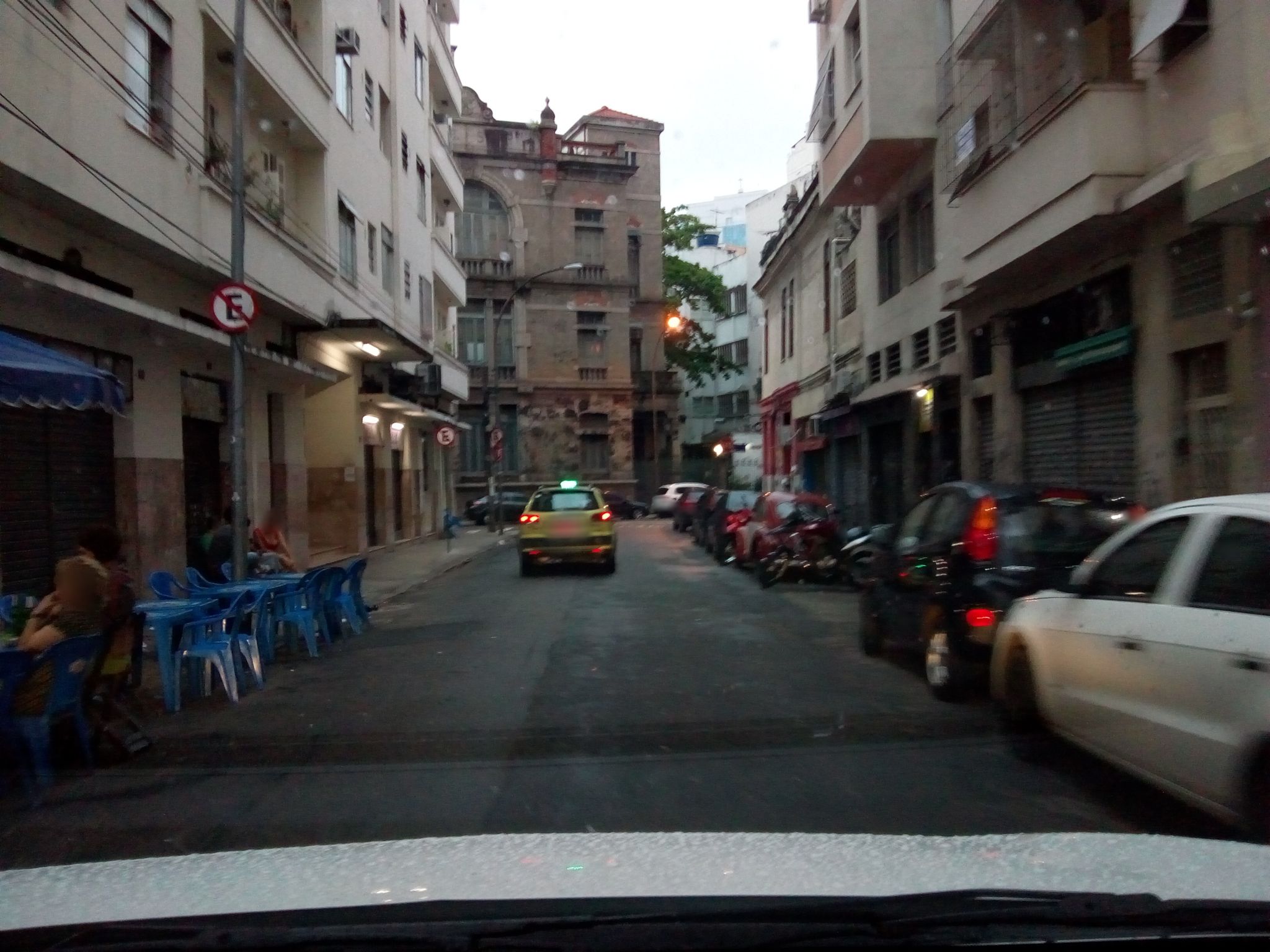 Street-level view near Ed. Lebrão, Santa Teresa