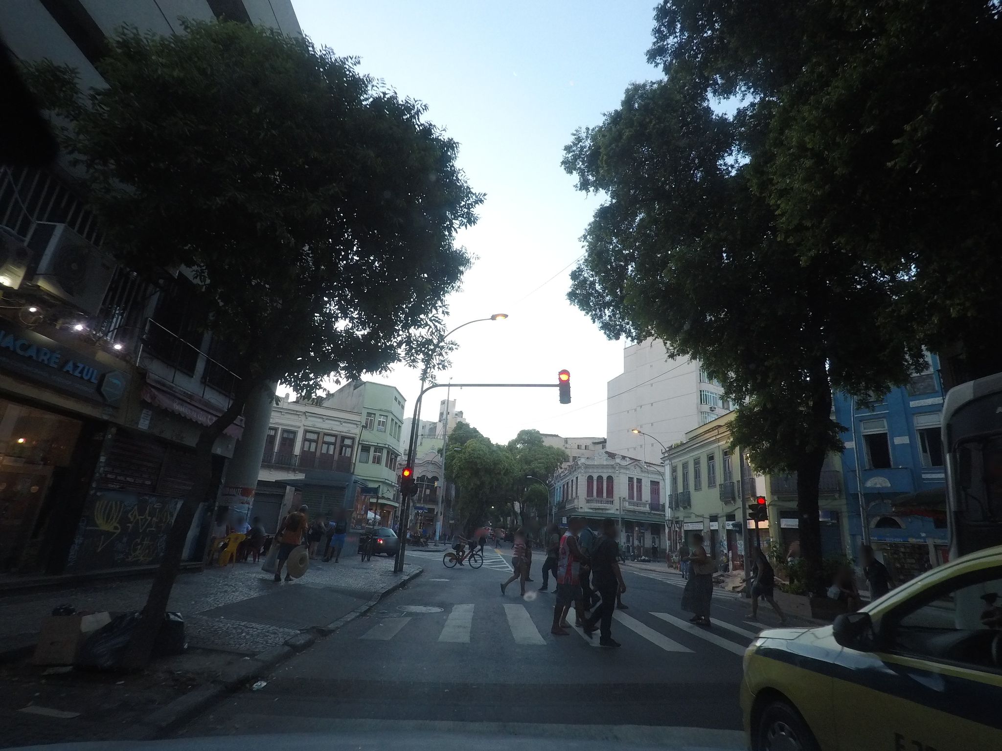 Street-level view near Ed. Lima, Centro