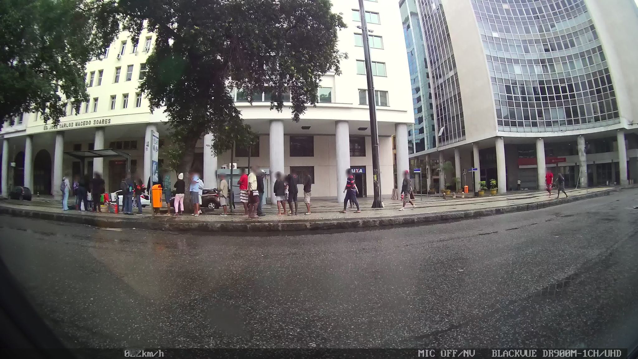 Street-level view near Ed. Marques dos Reis, Centro