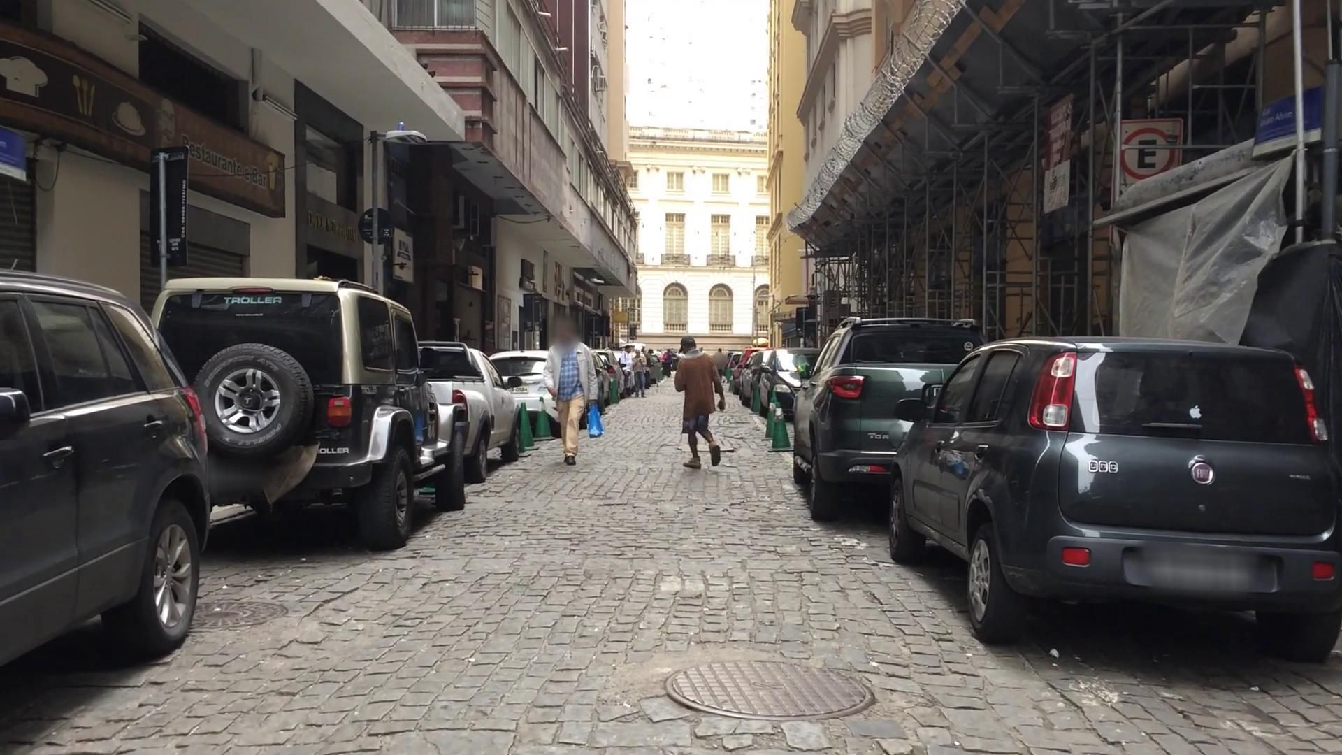 Street-level view near Ed. Metropolitano, Centro