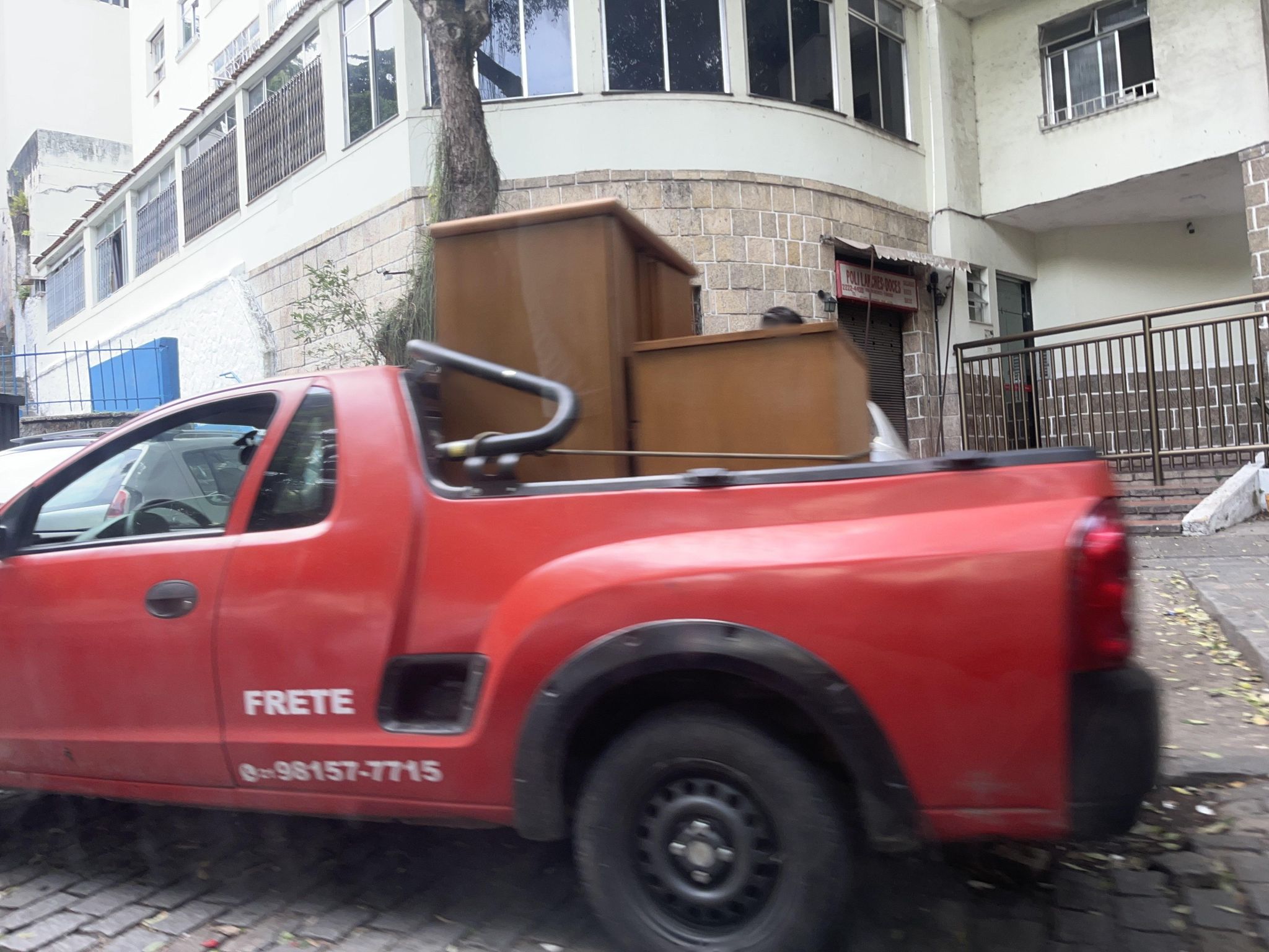 Street-level view near Ed. Montezuma, Centro