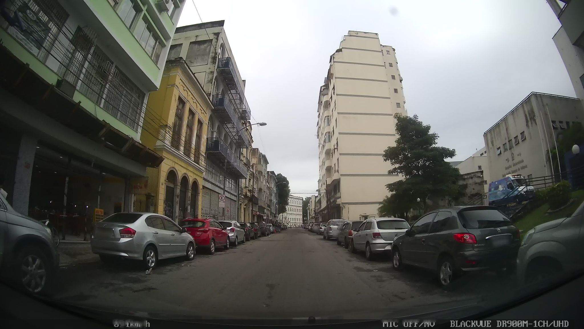 Street-level view near Ed. Mucisa, Centro