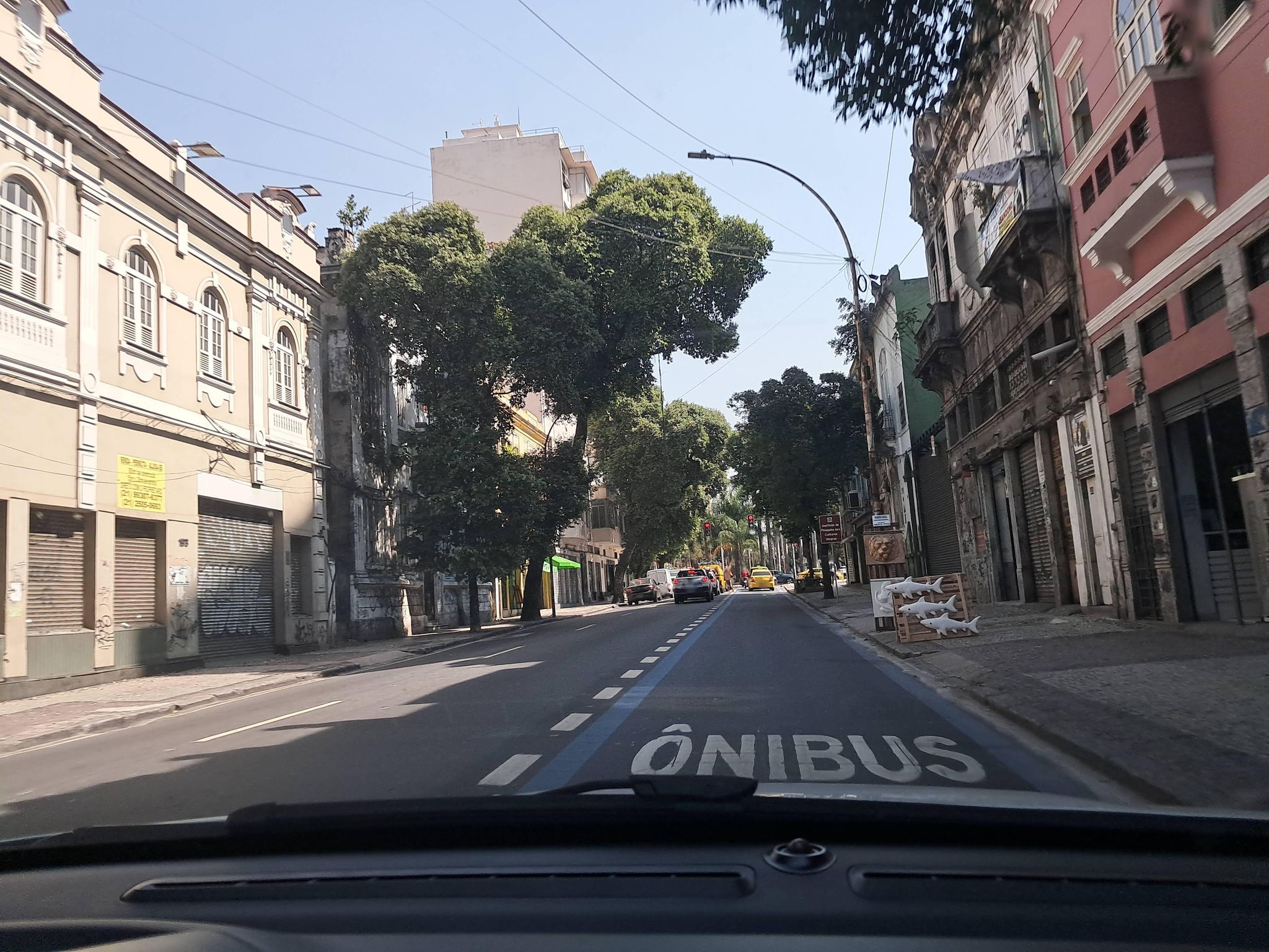 Street-level view near Ed. Olimpia, Centro