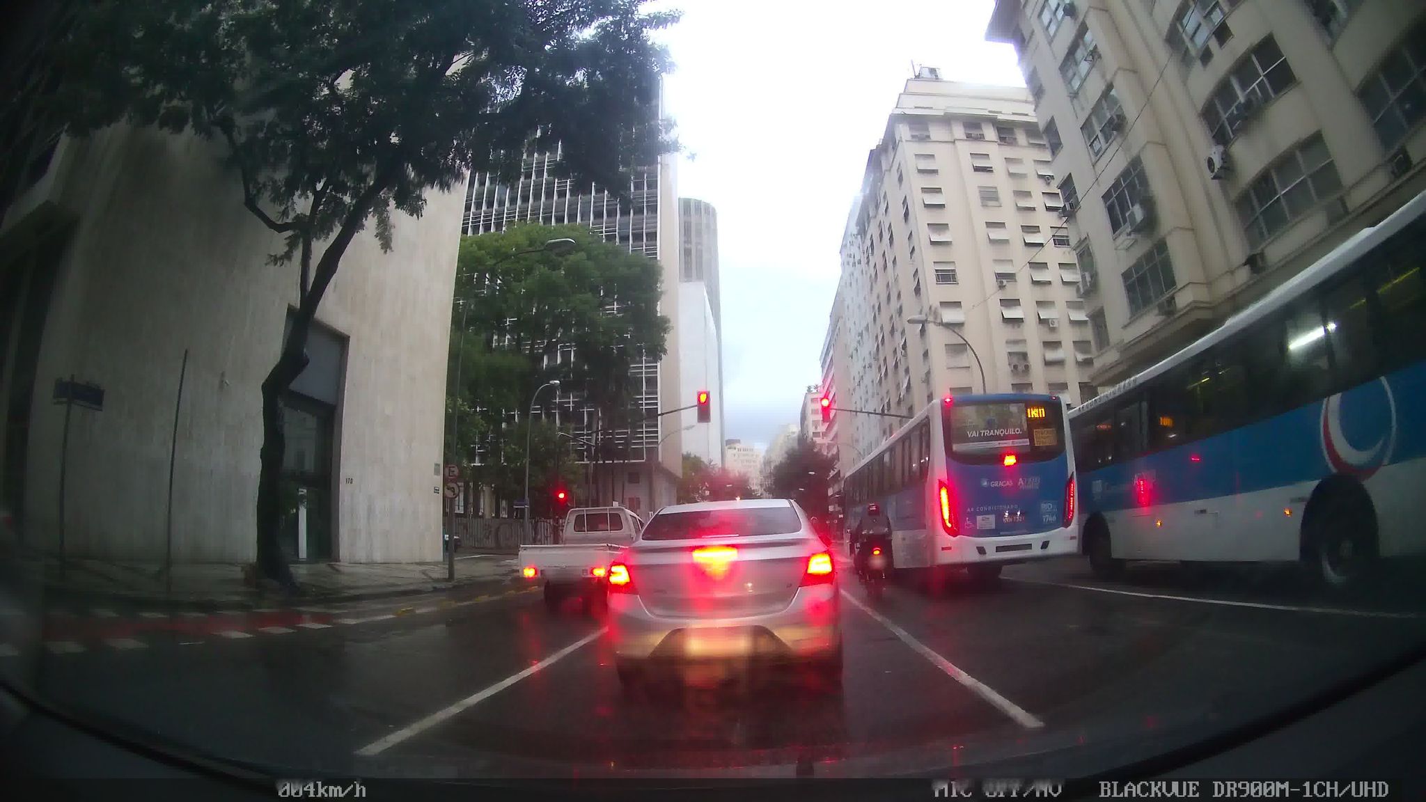 Street-level view near Ed. Porto Alegre, Centro