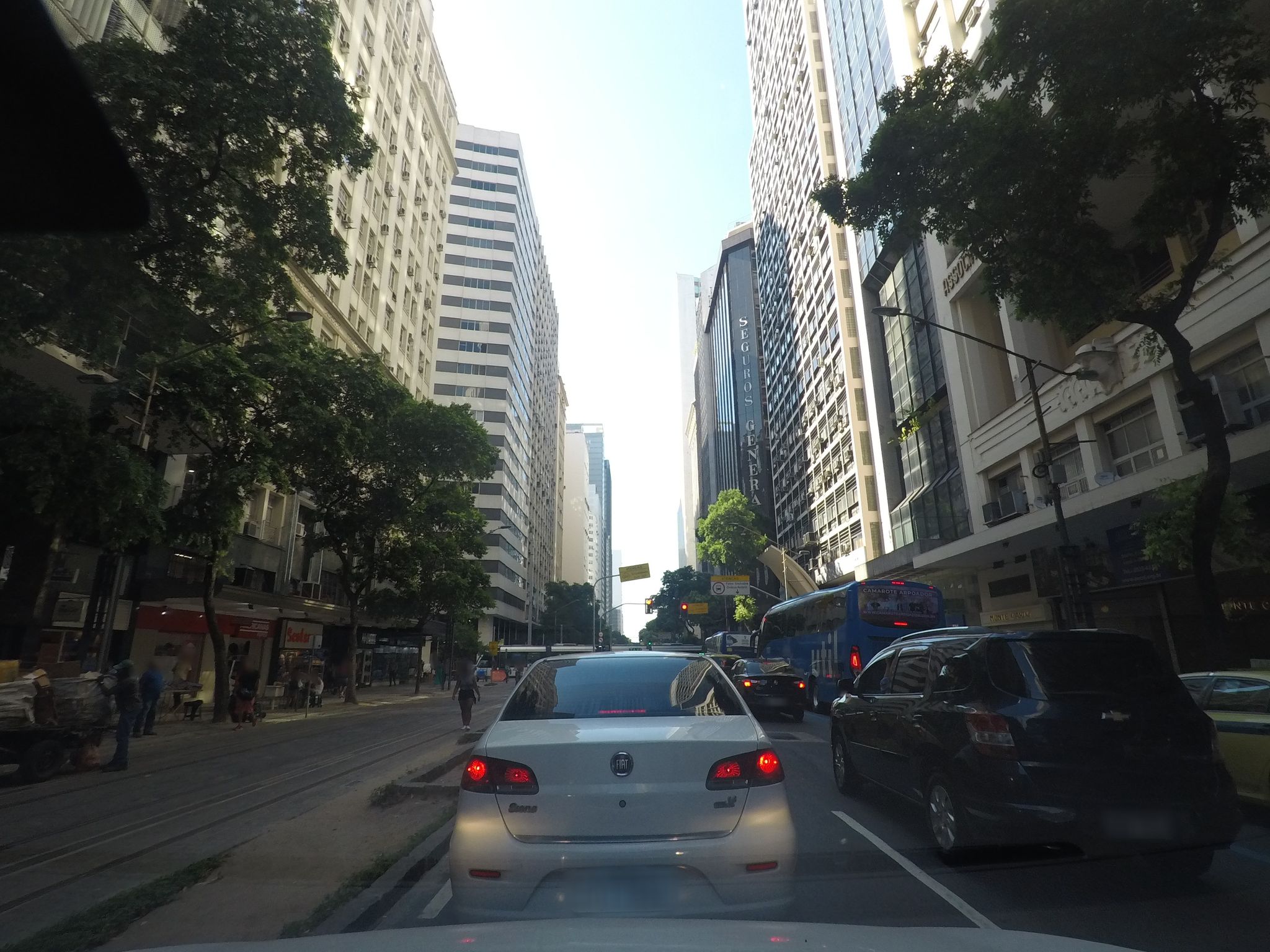 Street-level view near Ed. Riachuelo, Centro