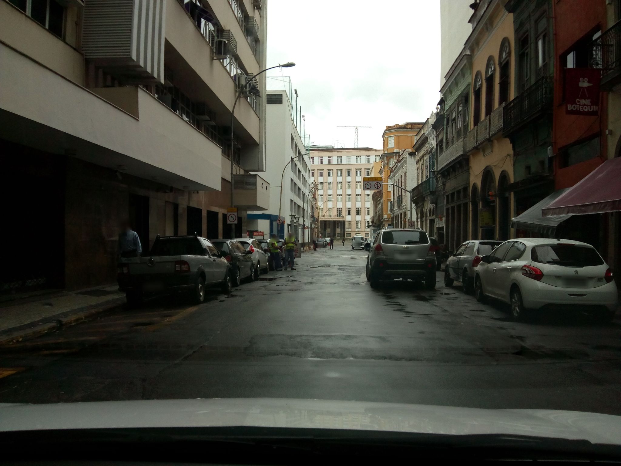 Street-level view near Ed. São Bento Oito, Centro
