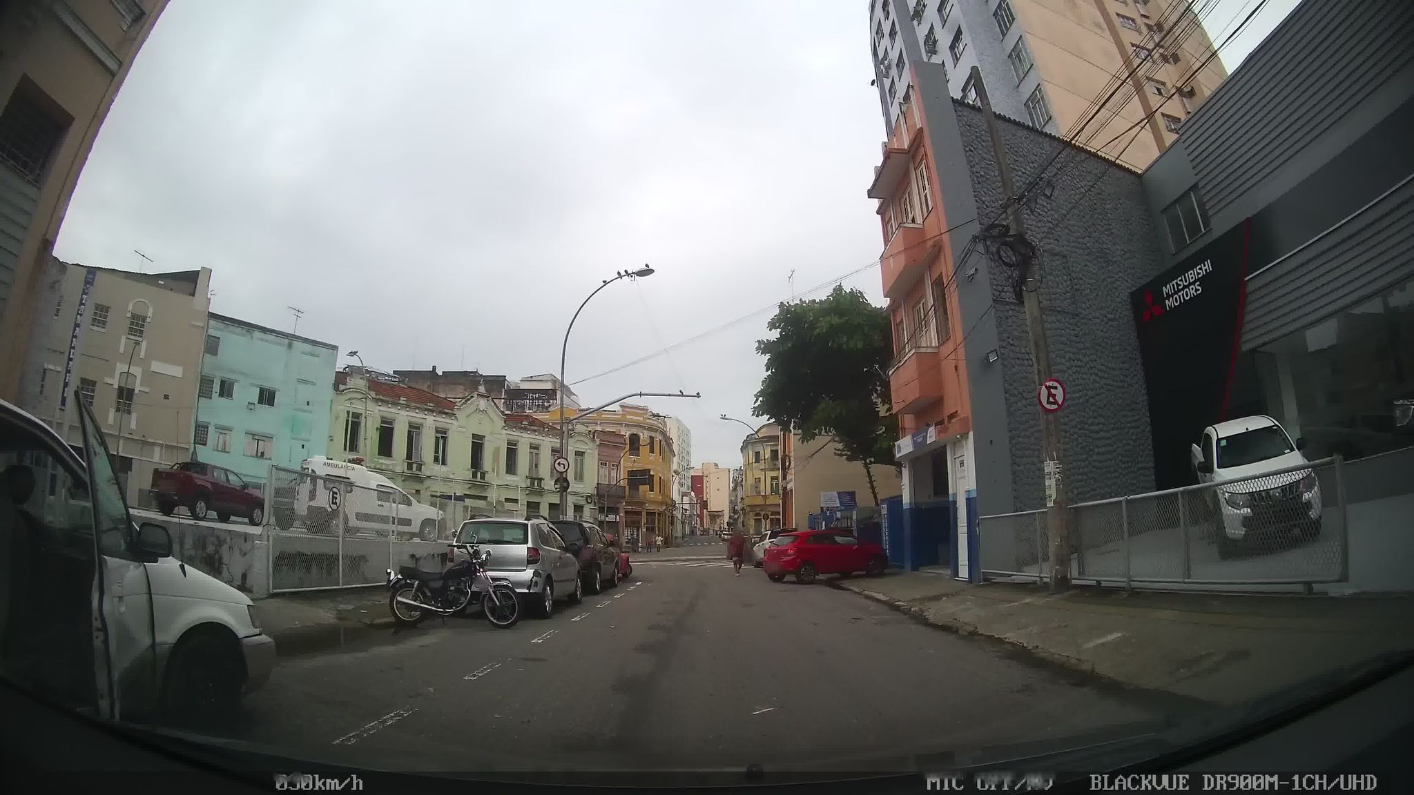 Street-level view near Ed. Titan Senado, Centro
