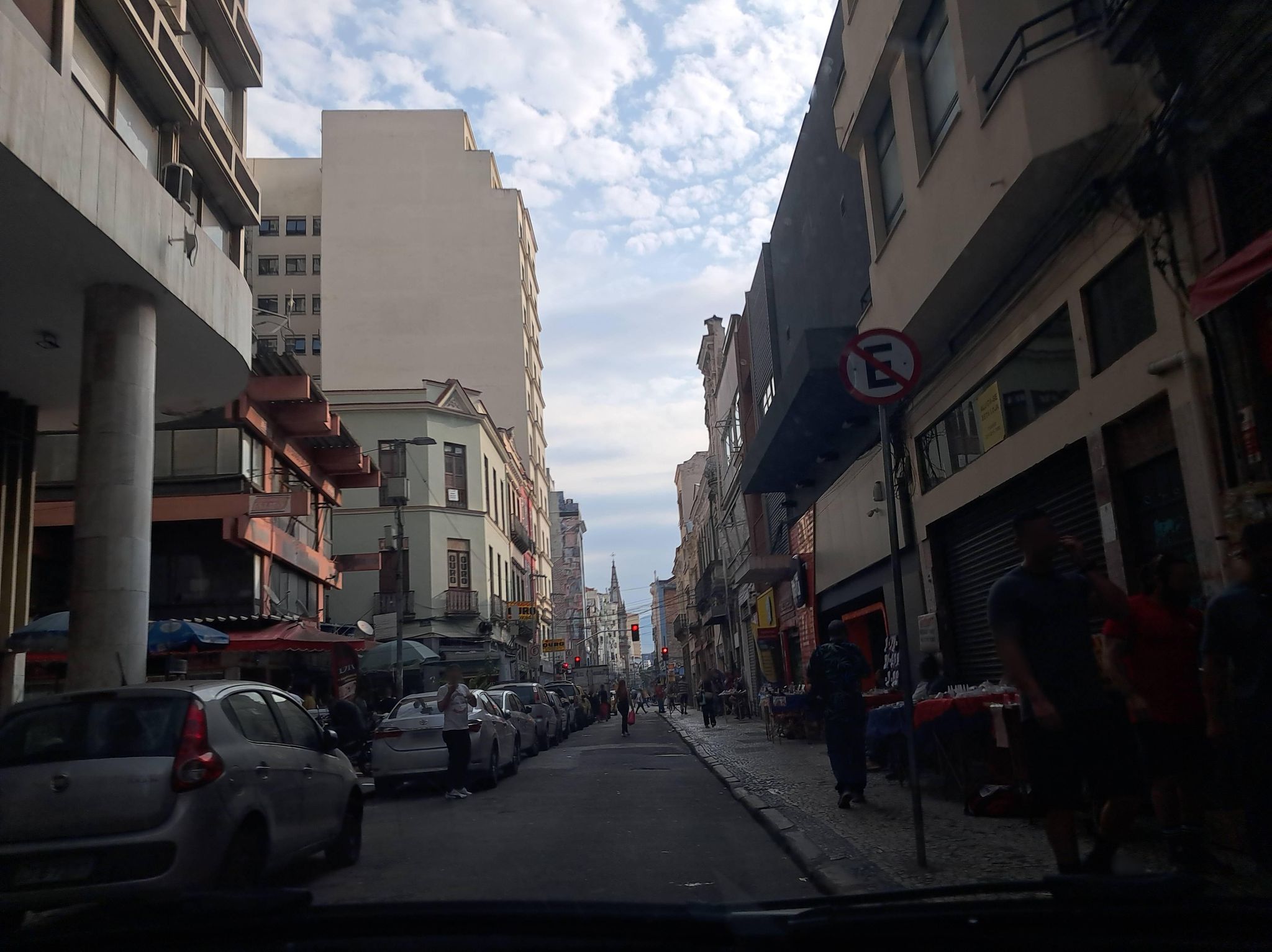 Street-level view near Ed. Vicente de Araujo, Centro