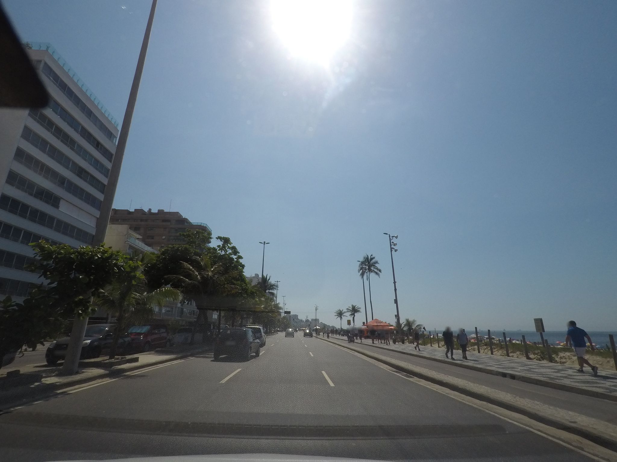 Street-level view near Edifício André Del Sorto, Leblon