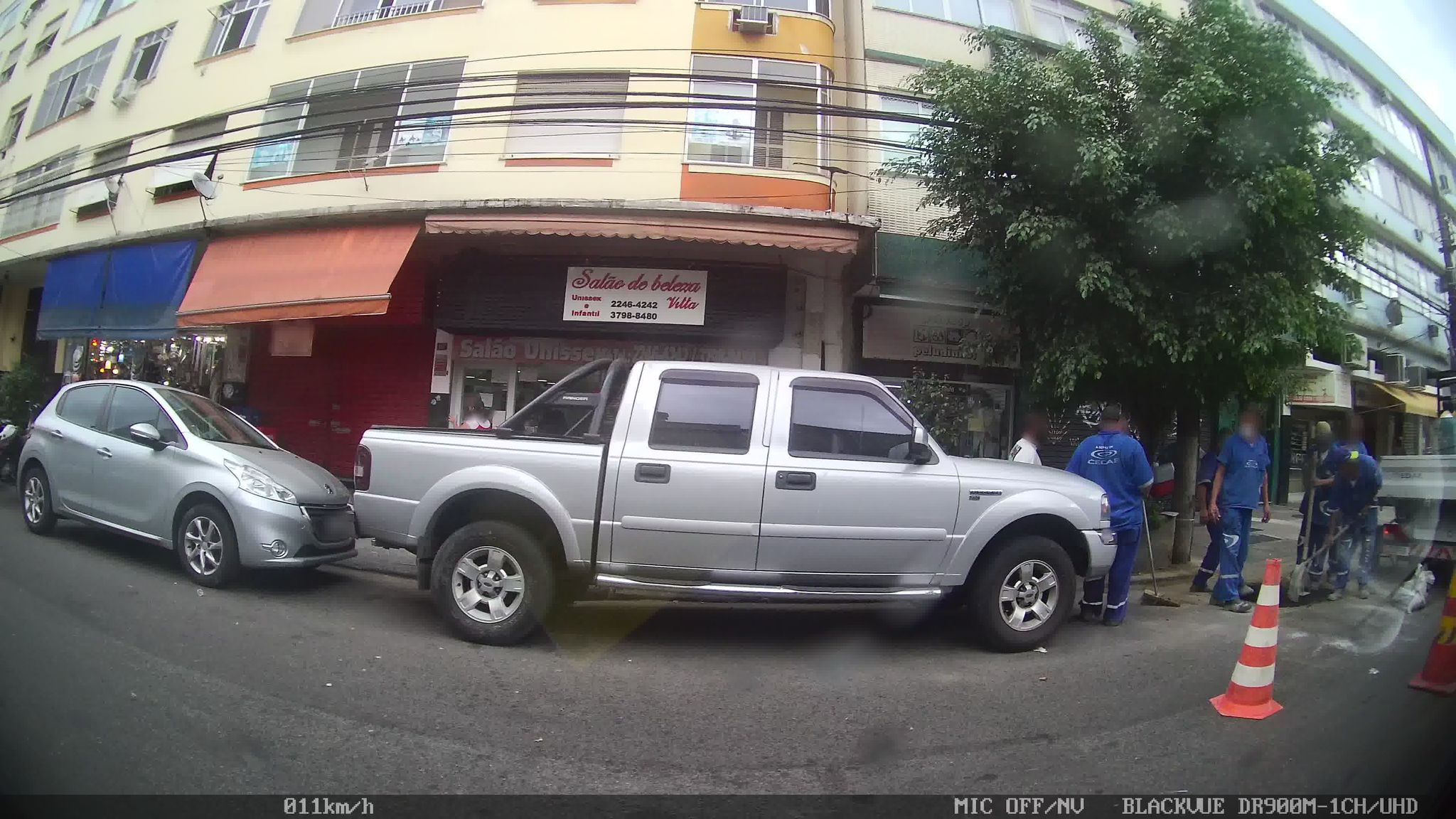 Street-level view near Edifício Bambina, Botafogo