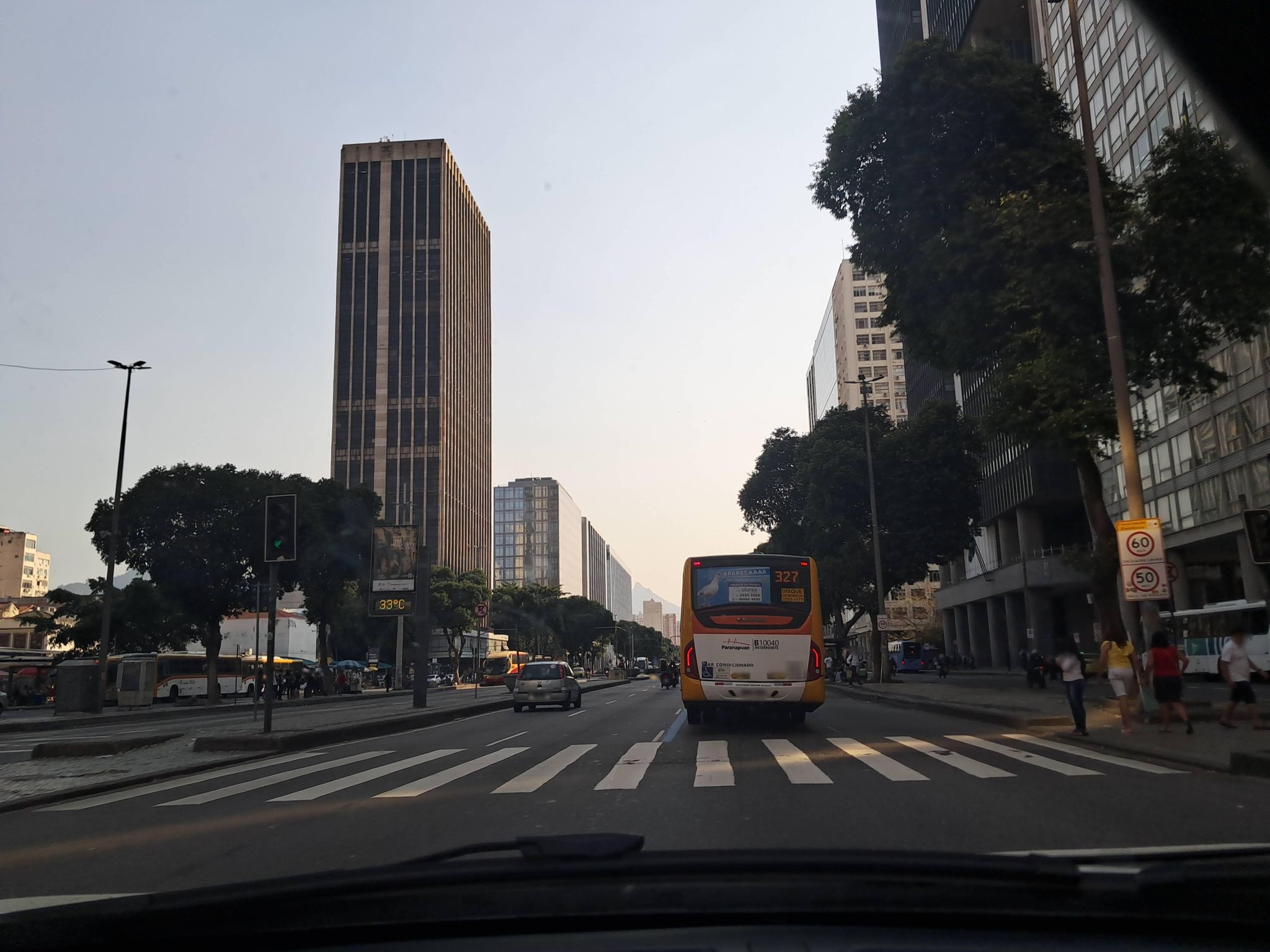 Street-level view near Edifício Belacap, Centro