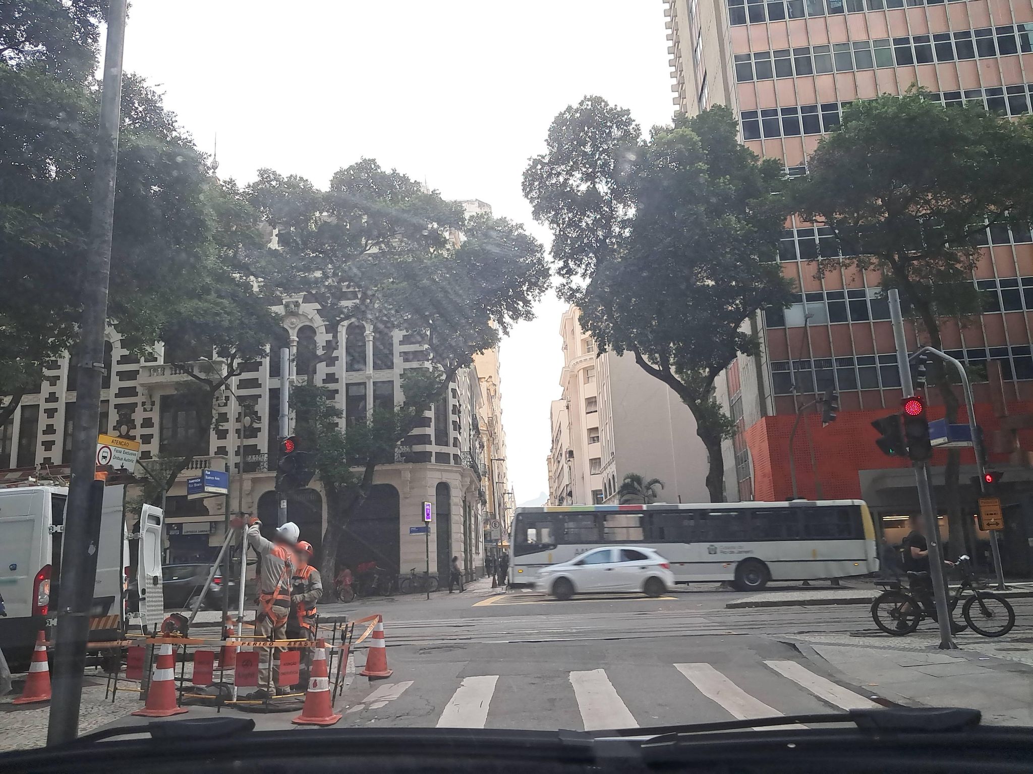 Street-level view near Edifício Buenos Aires Comercial, Centro