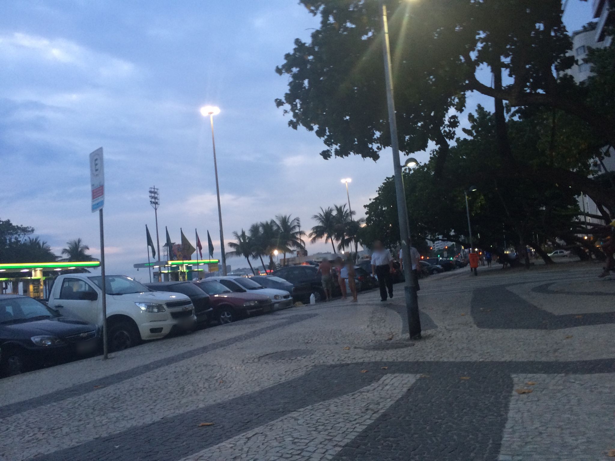 Street-level view near Edíficio Joaquim Murtinho, Copacabana