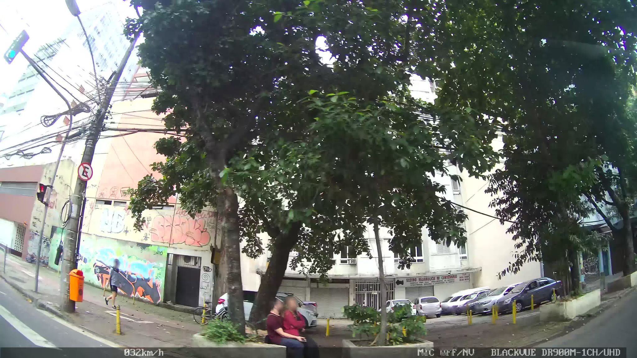 Street-level view near Edifício José Luiz Ferraz, Botafogo