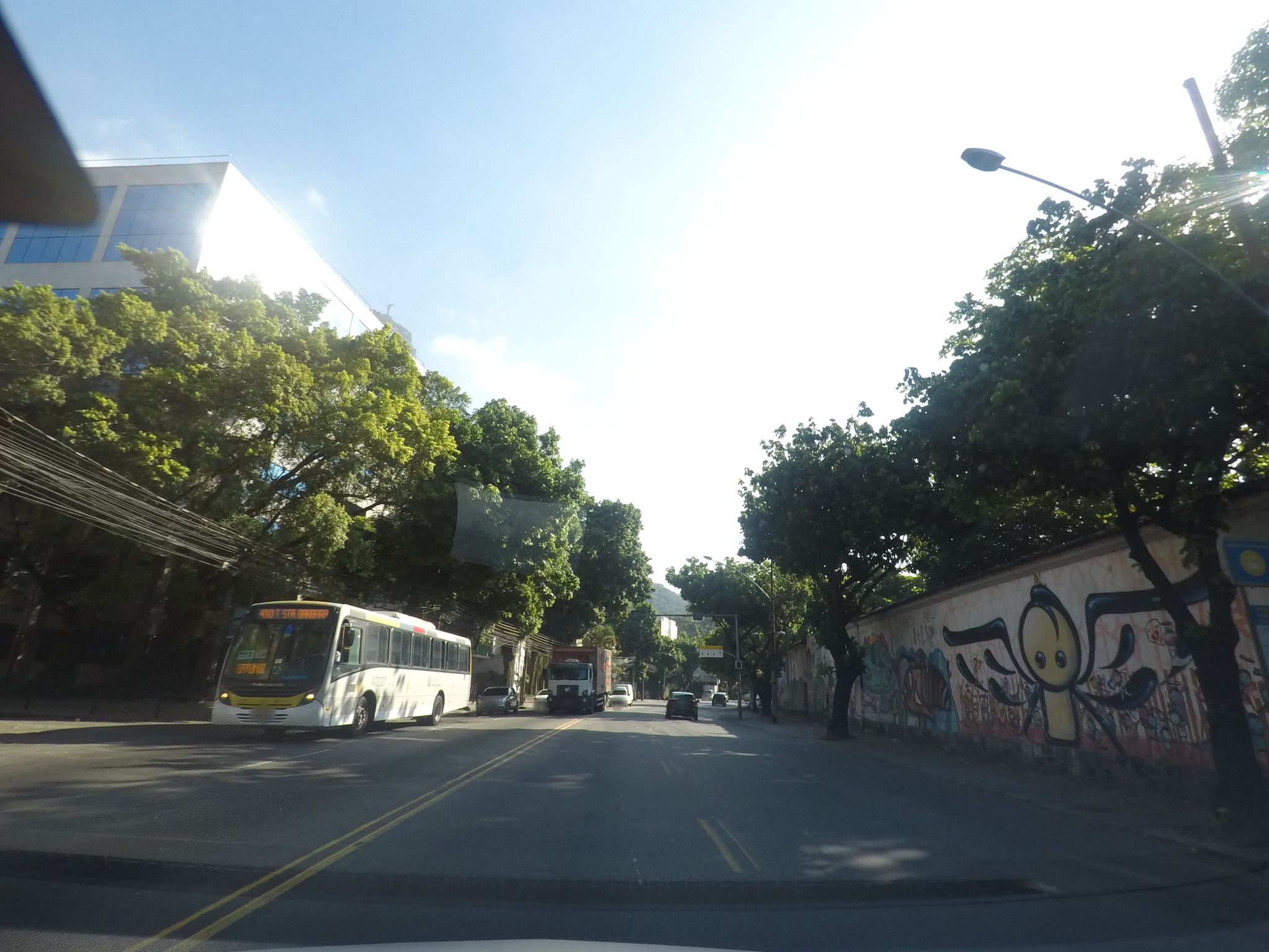 Street-level view near Edifício Lêda, Jardim Botânico