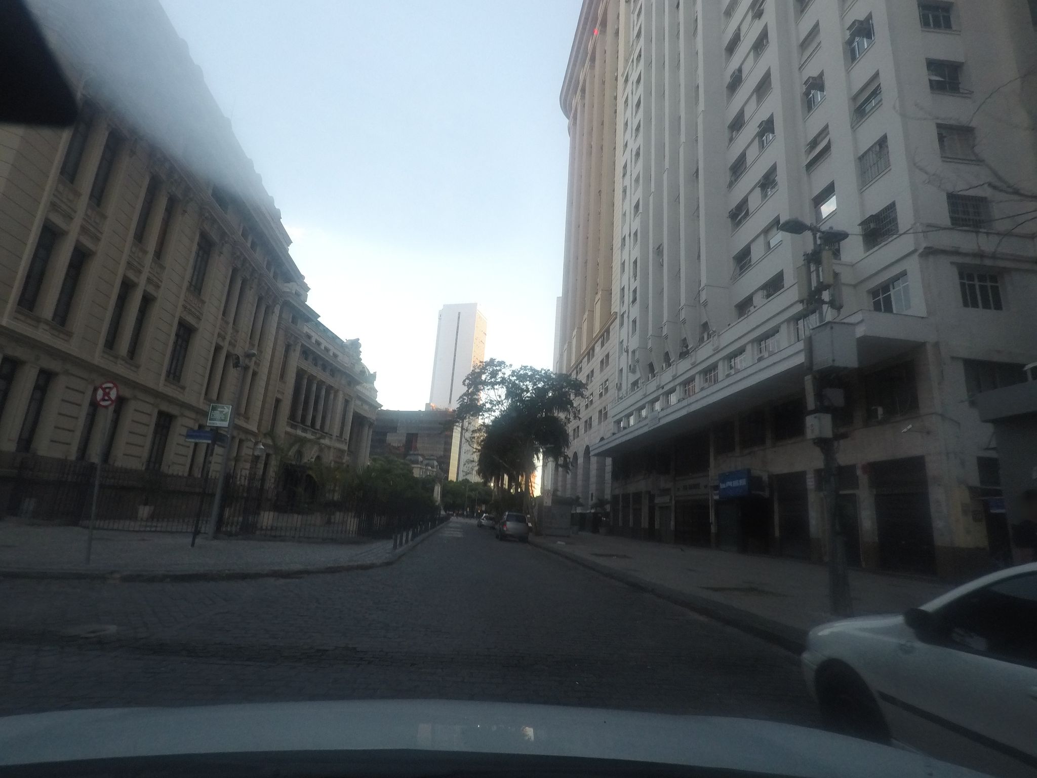 Street-level view near Edifício Liberdade, Centro